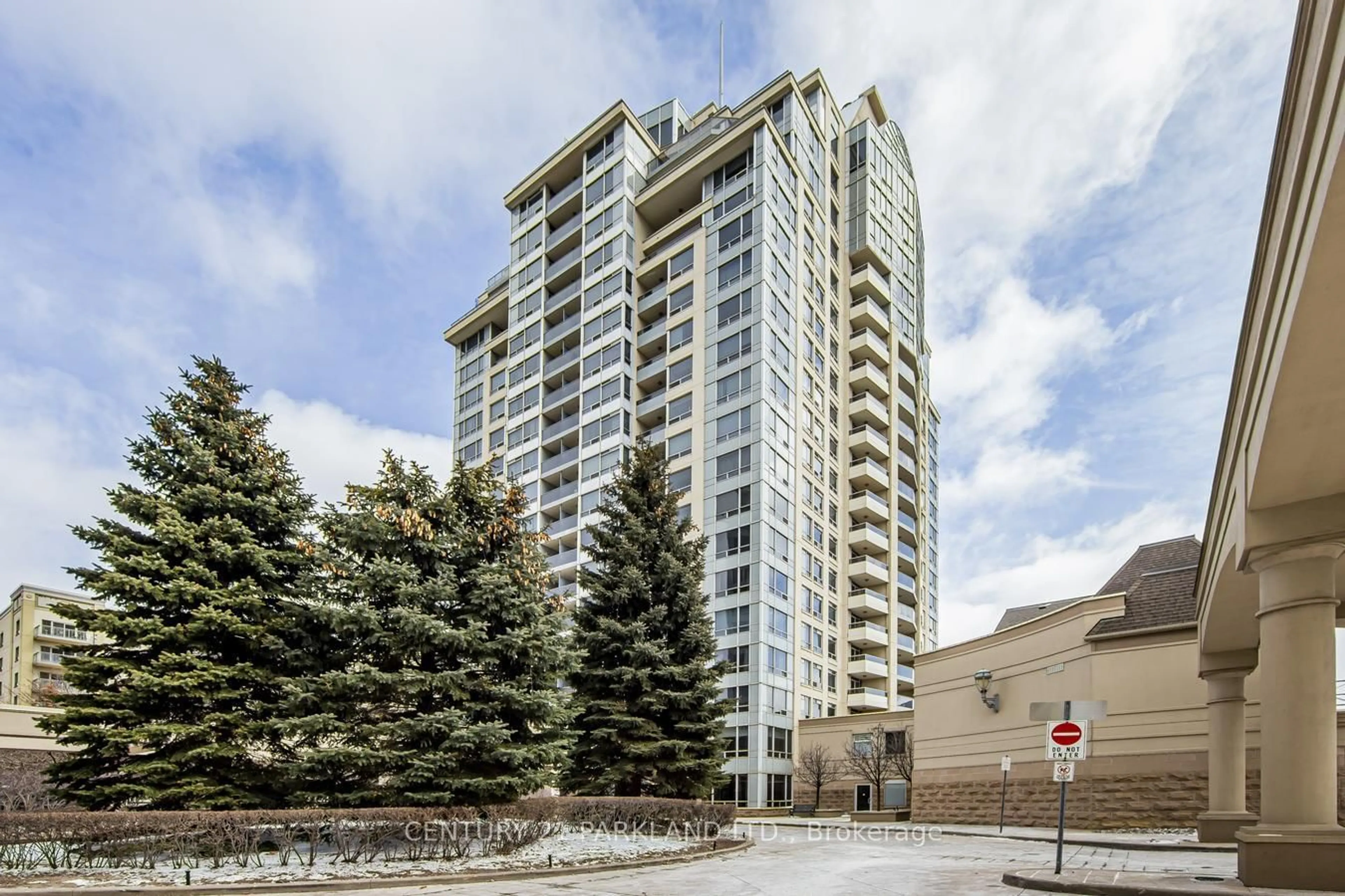 Patio, building for 8 Rean Dr #1701, Toronto Ontario M2K 1H1
