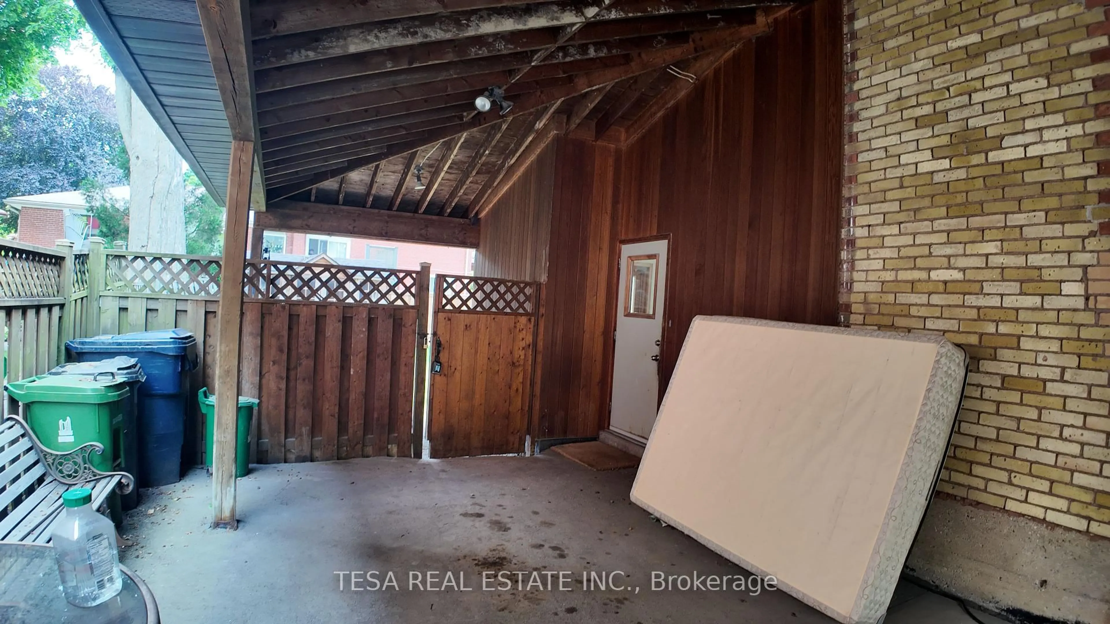 Indoor foyer for 65 Centre Ave, Toronto Ontario M2M 2L4