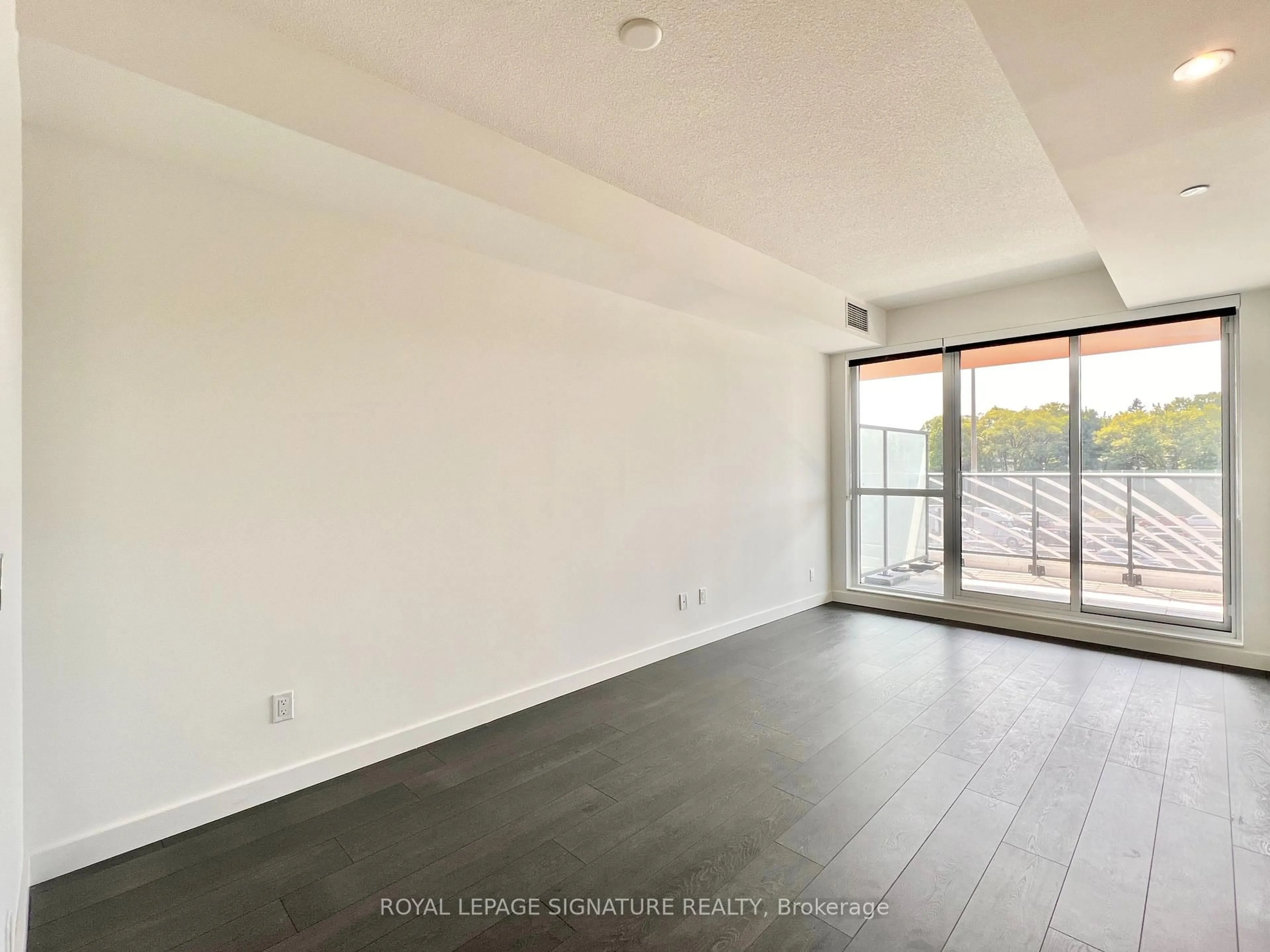 A pic of a room for 27 Mcmahon Dr #305, Toronto Ontario M2K 0J2