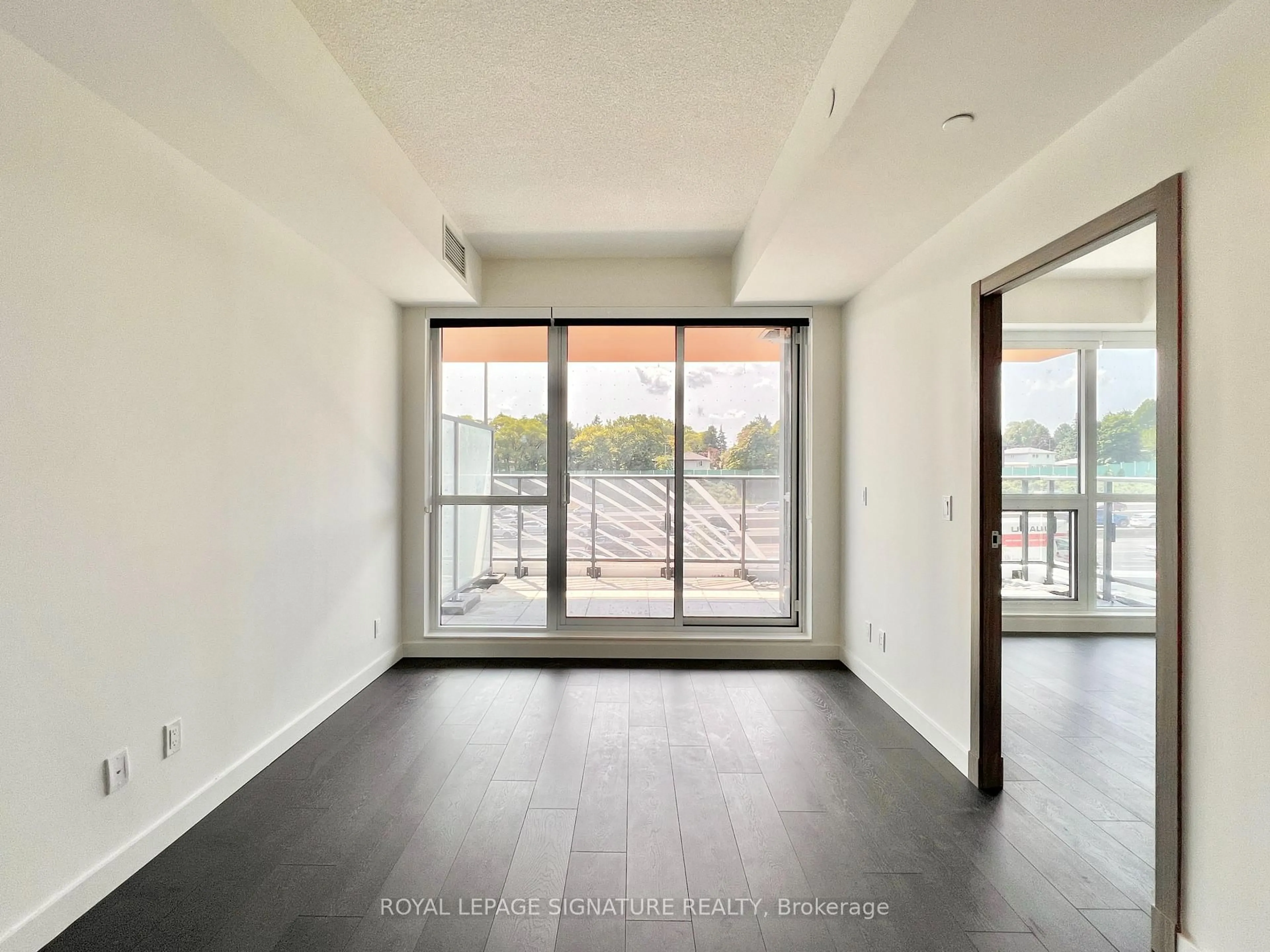 Unknown for 27 Mcmahon Dr #305, Toronto Ontario M2K 0J2