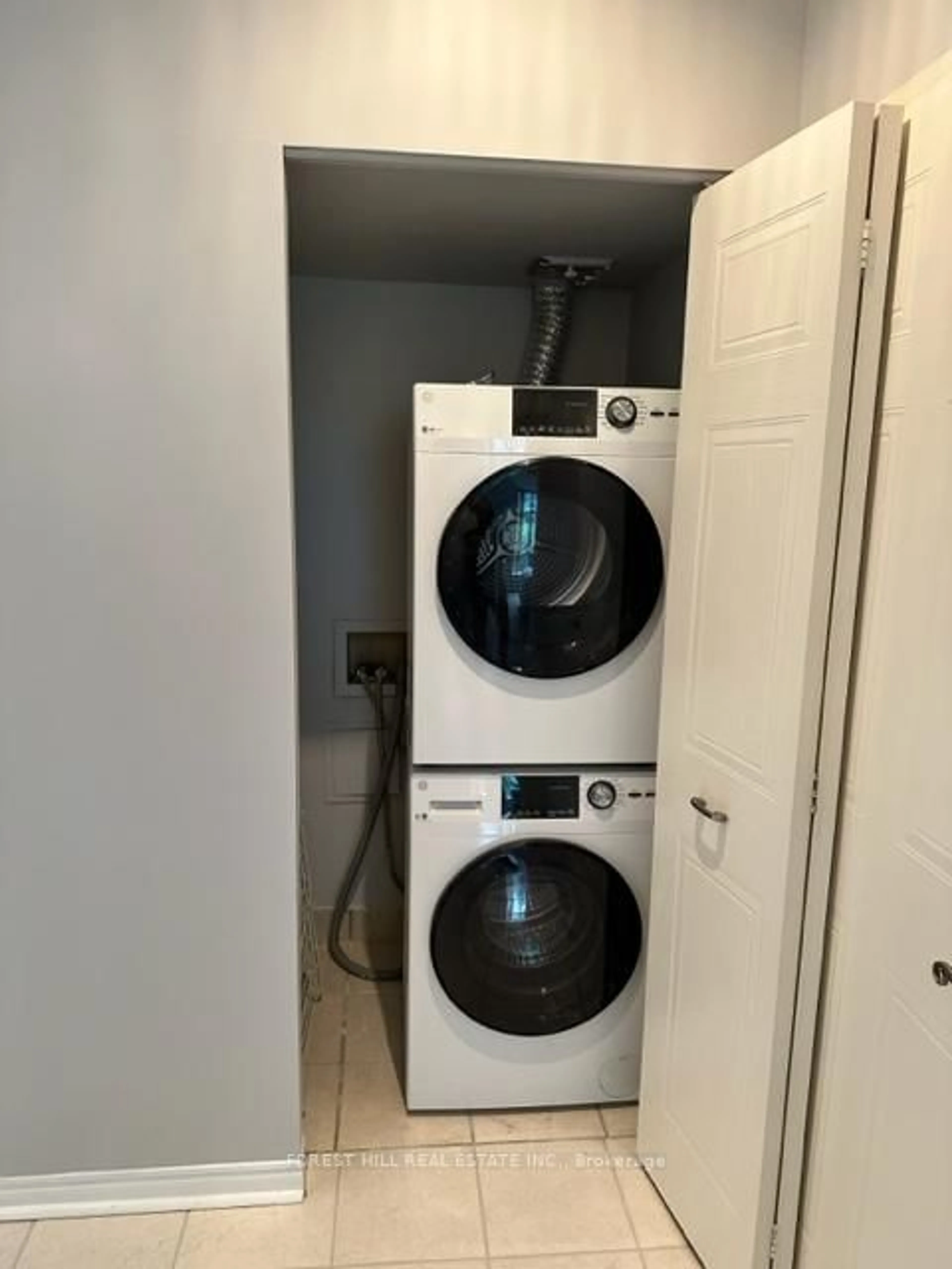 Laundry room for 11 Thorncliffe Pk Dr #103, Toronto Ontario M4H 1P3