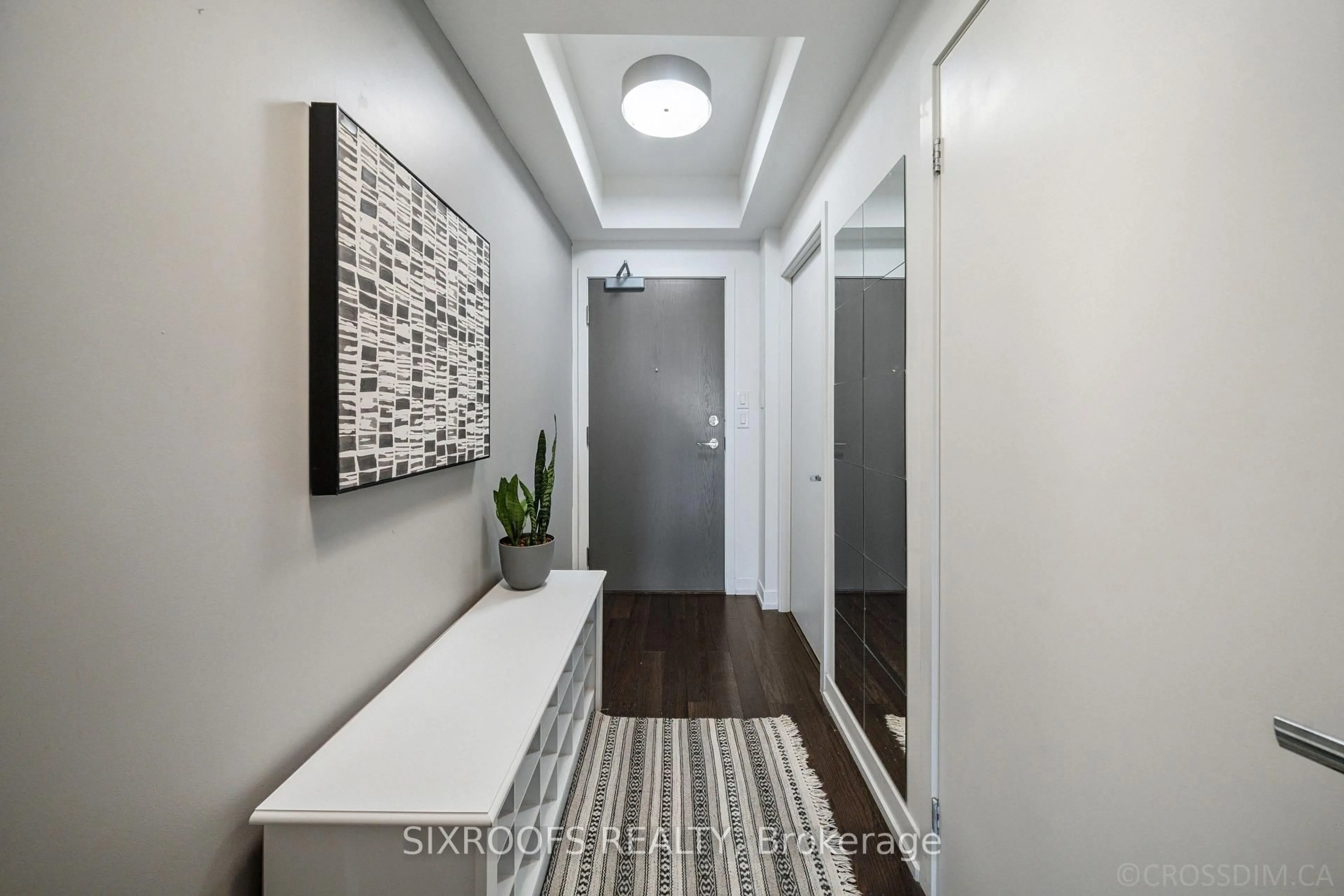 Indoor entryway for 21 Widmer St #3903, Toronto Ontario M5V 2E8