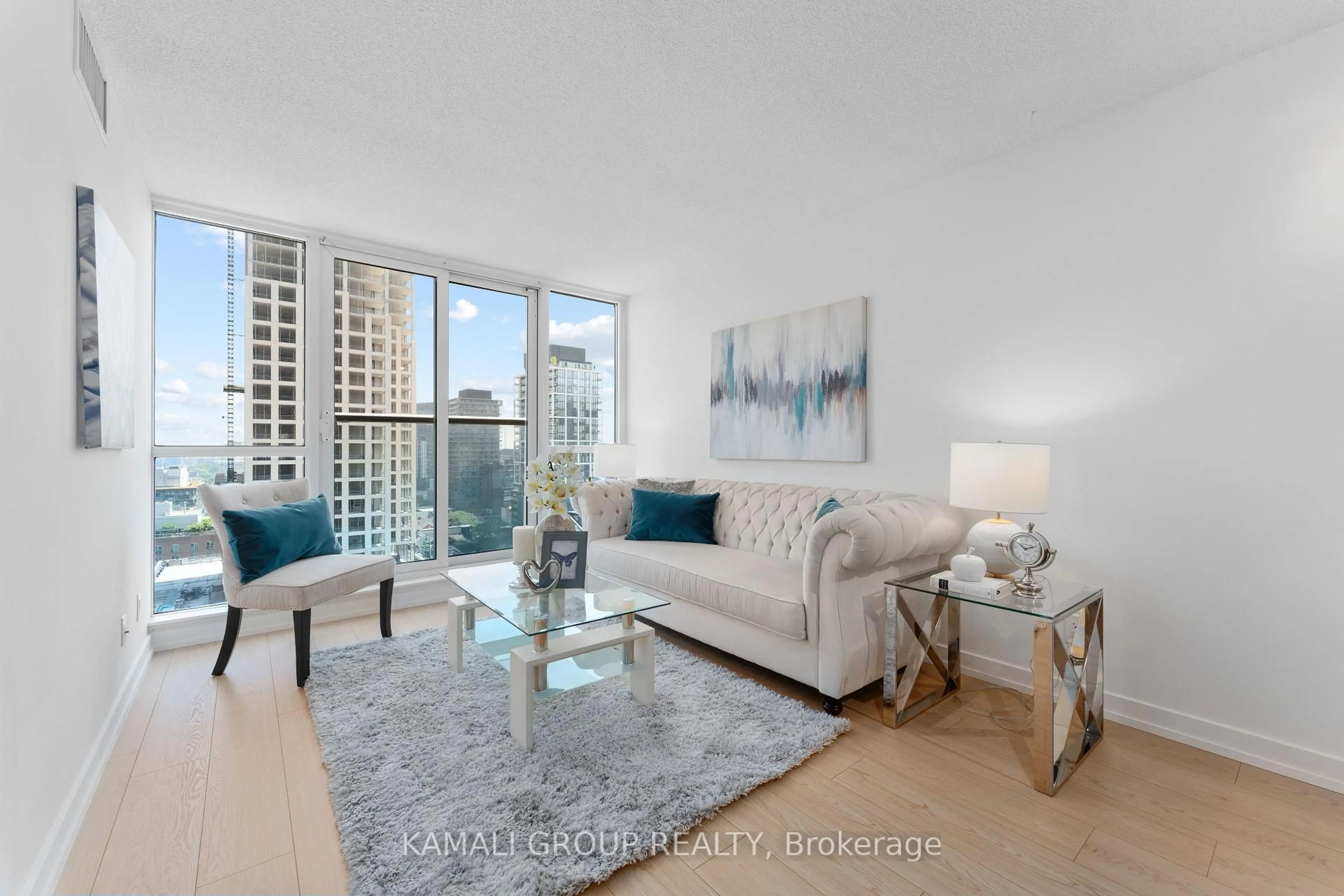 Living room with furniture, unknown for 320 Richmond St #Lph19, Toronto Ontario M5A 1P9