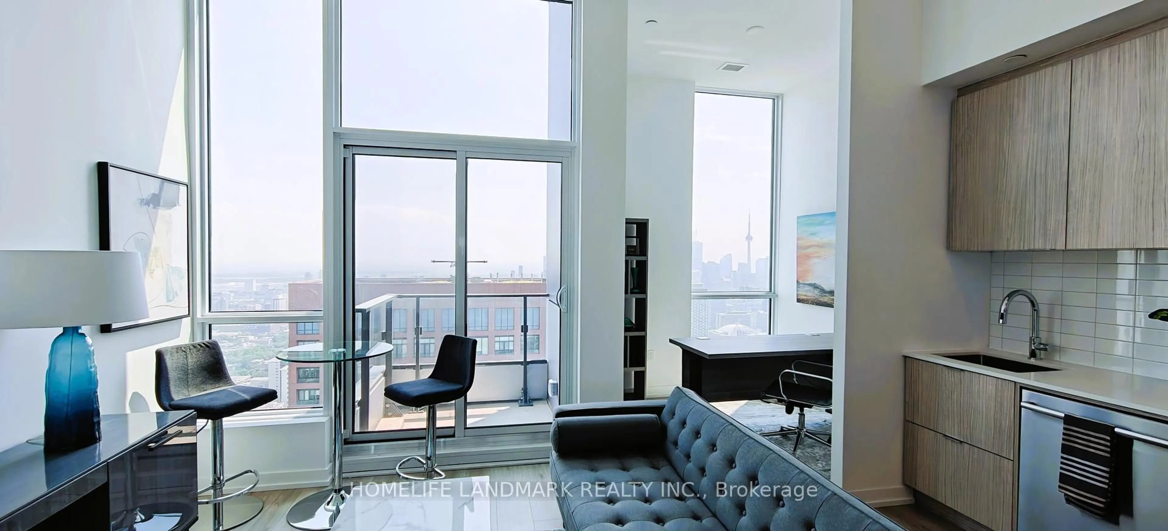 Living room with furniture, unknown for 395 Bloor St #5501, Toronto Ontario M4W 0B4
