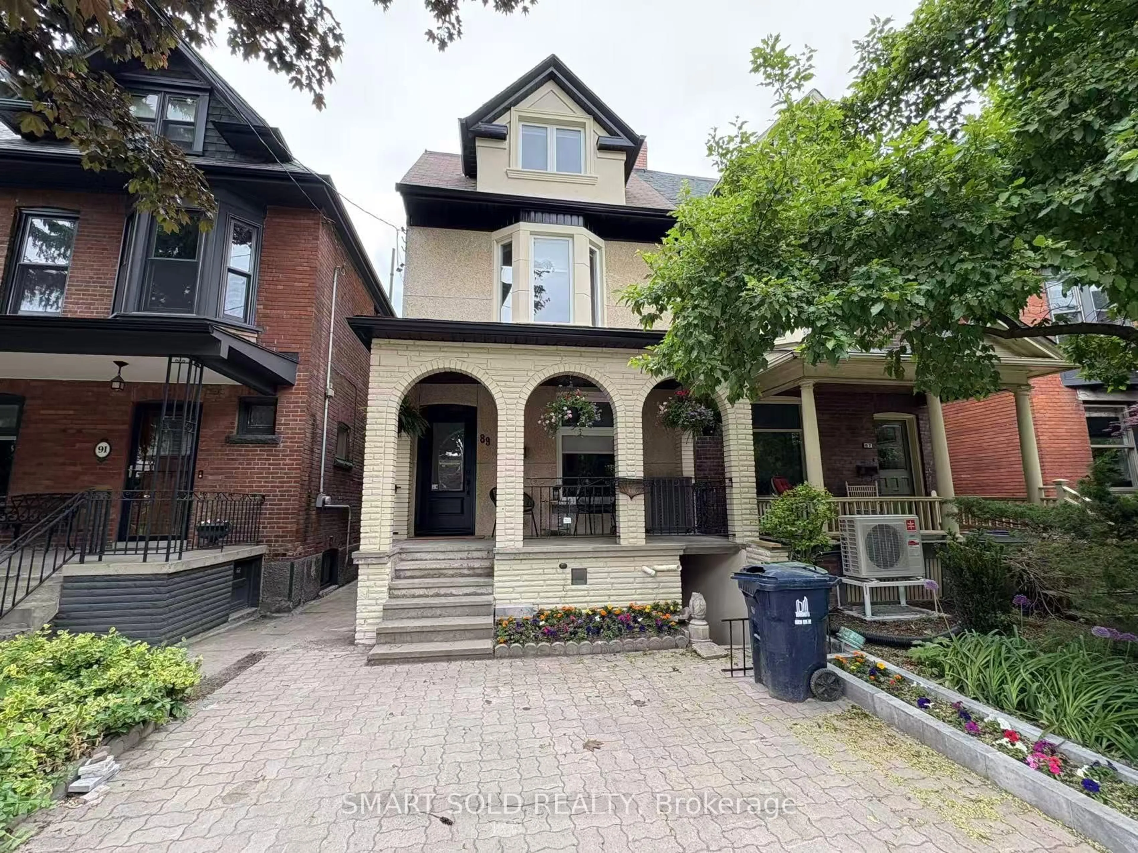 Home with brick exterior material, street for 89 Concord Ave, Toronto Ontario M6H 2P2