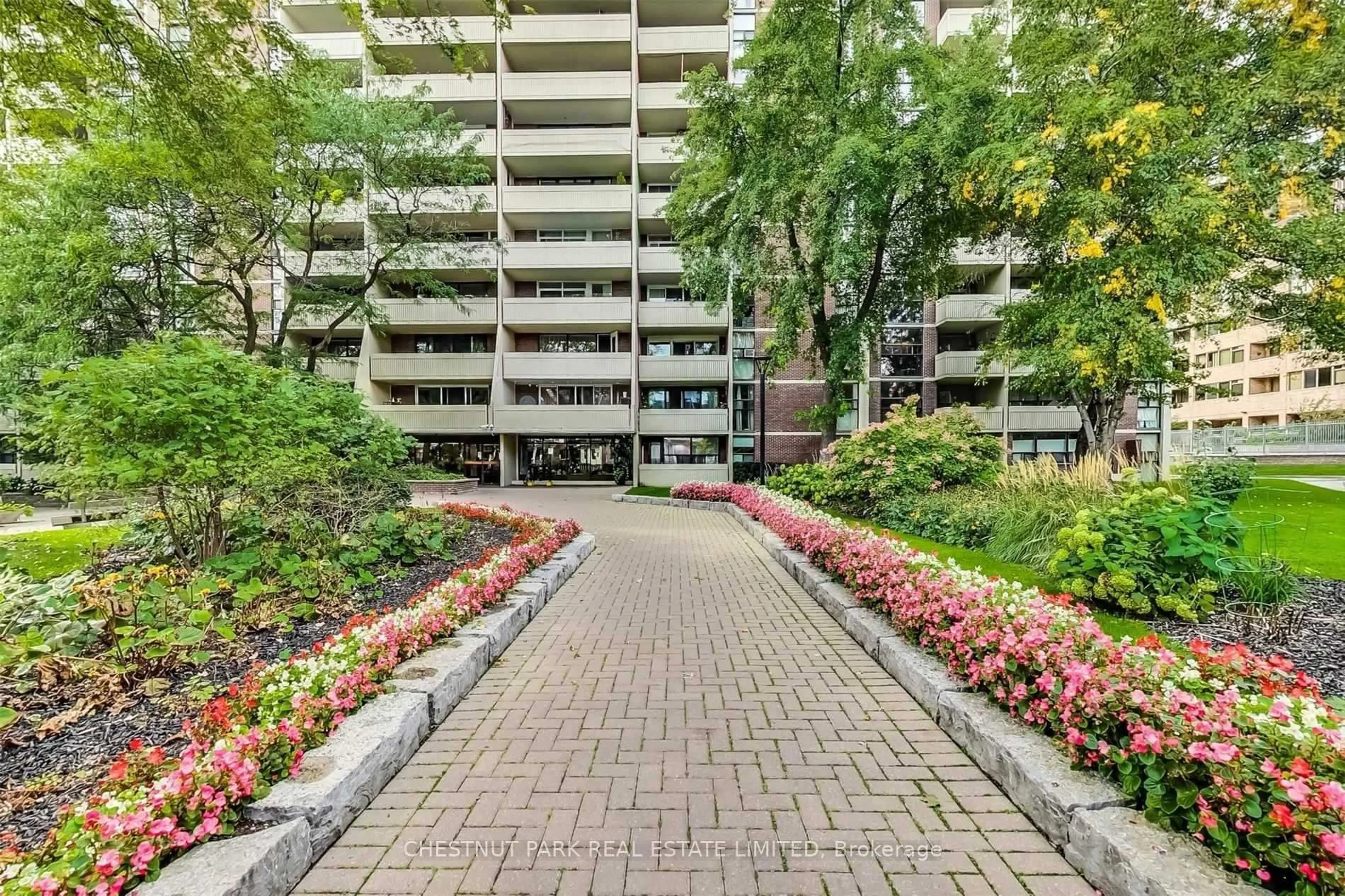 Patio, street for 40 Homewood Ave #2105, Toronto Ontario M4Y 2K2