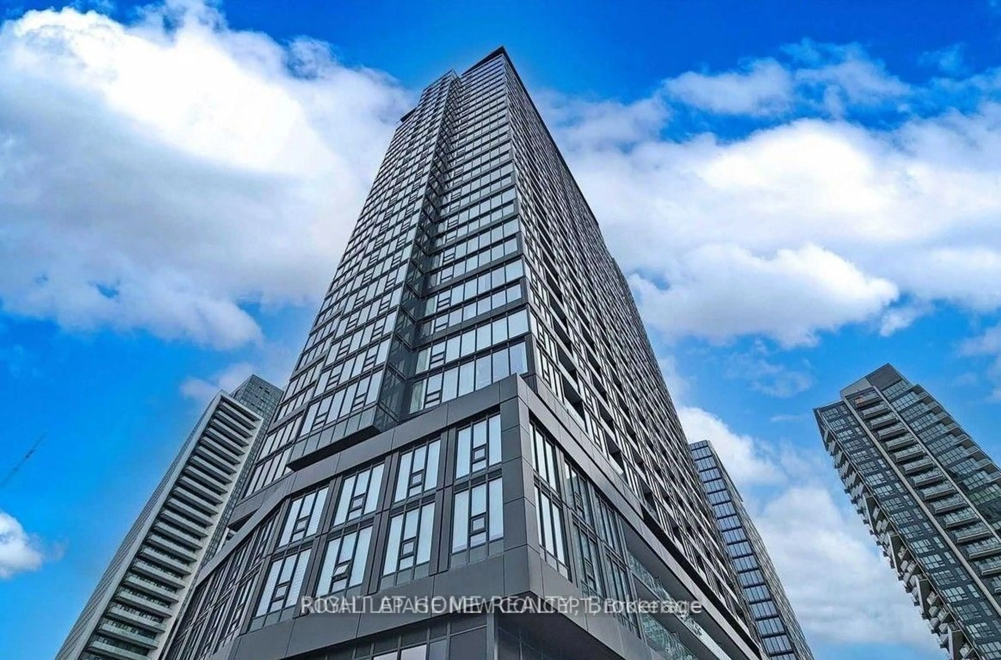 Unknown for 19 Western Battery Rd #1902, Toronto Ontario M6K 3S4