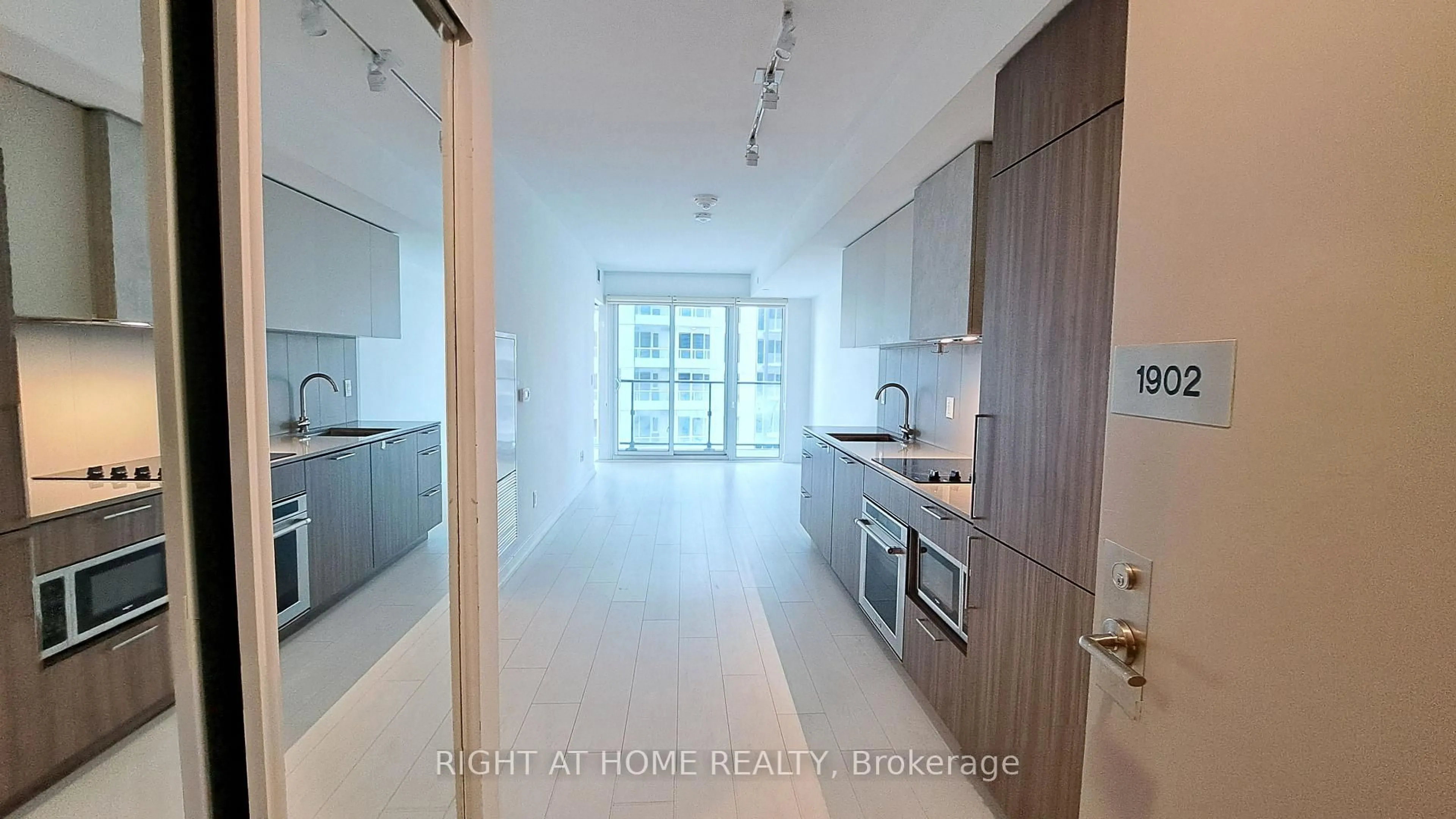 Unknown for 19 Western Battery Rd #1902, Toronto Ontario M6K 3S4