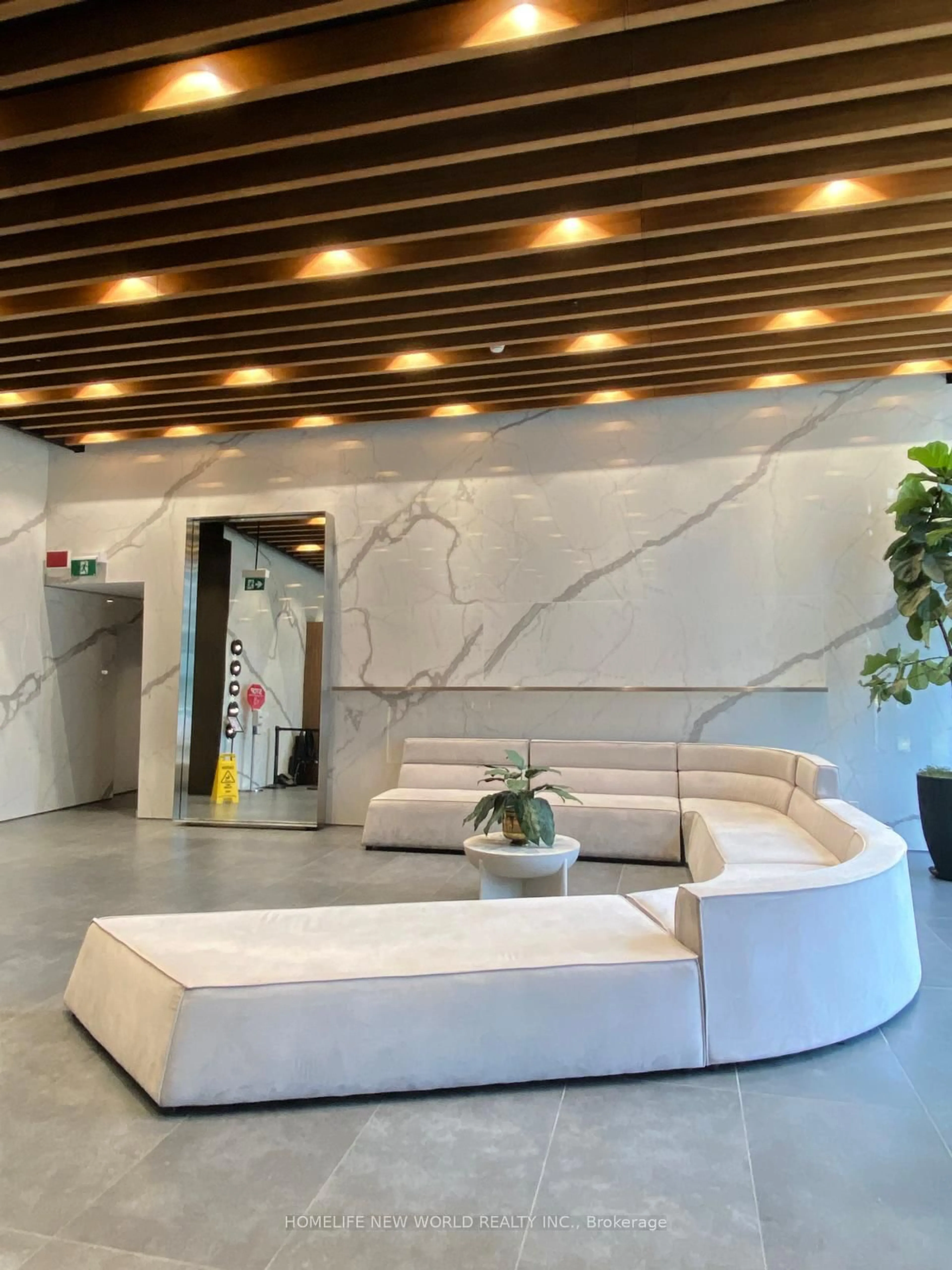 Lobby for 161 Roehampton Ave #233, Toronto Ontario M4P 0C8