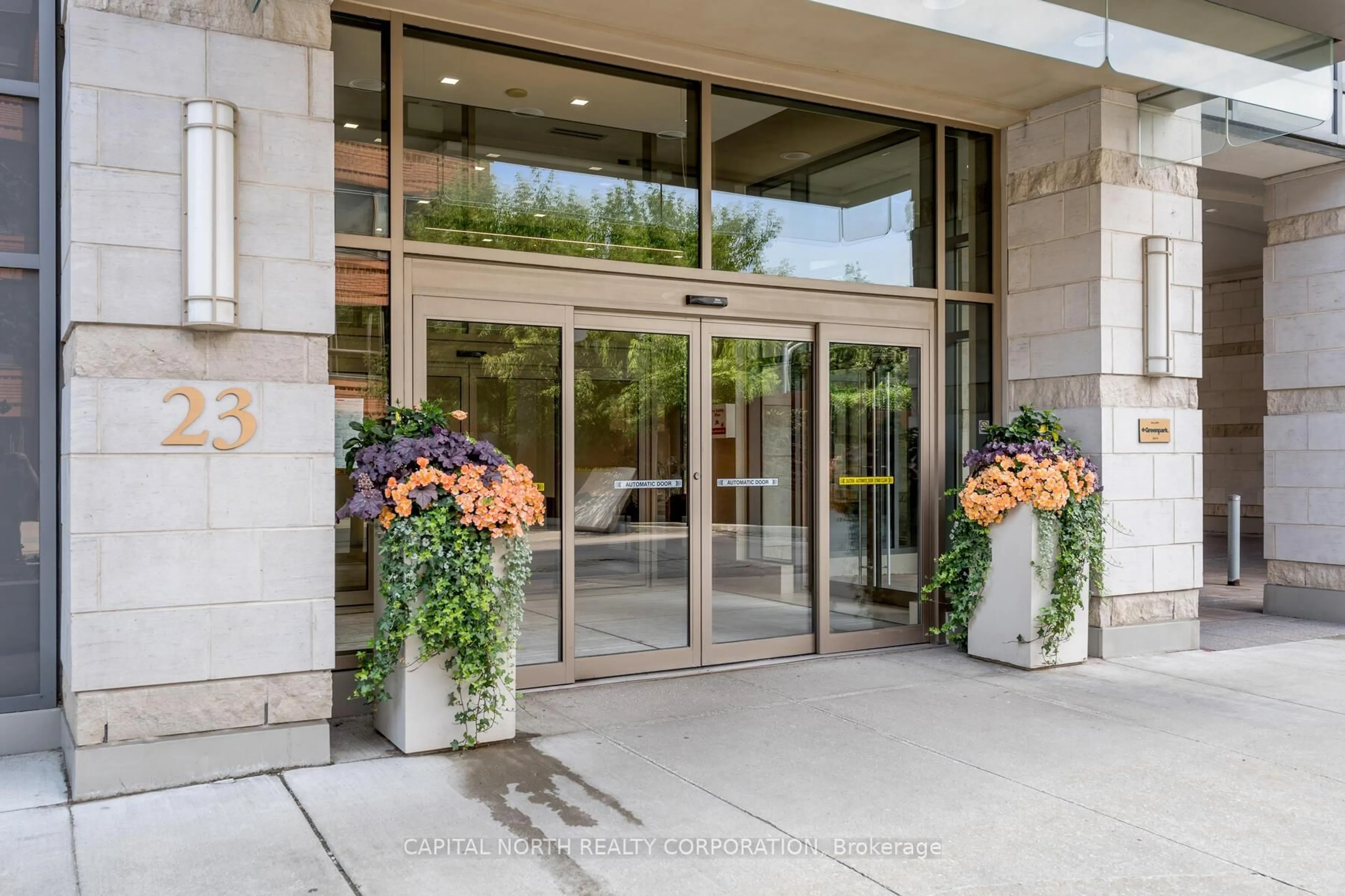 Indoor foyer for 23 Glebe Rd #416, Toronto Ontario M5P 0A1