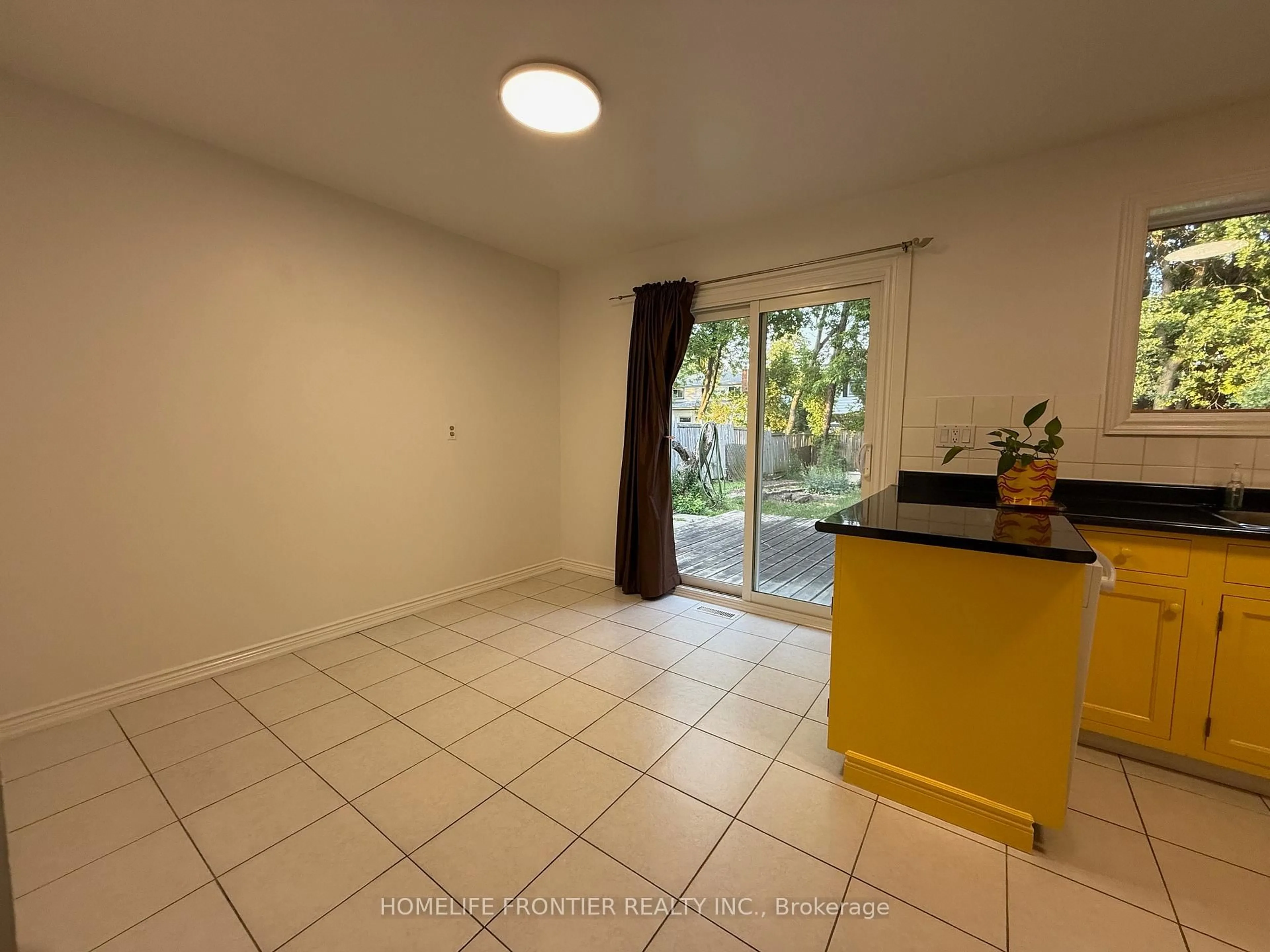 Unknown for 154 Freshmeadow Dr, Toronto Ontario M2H 2R1