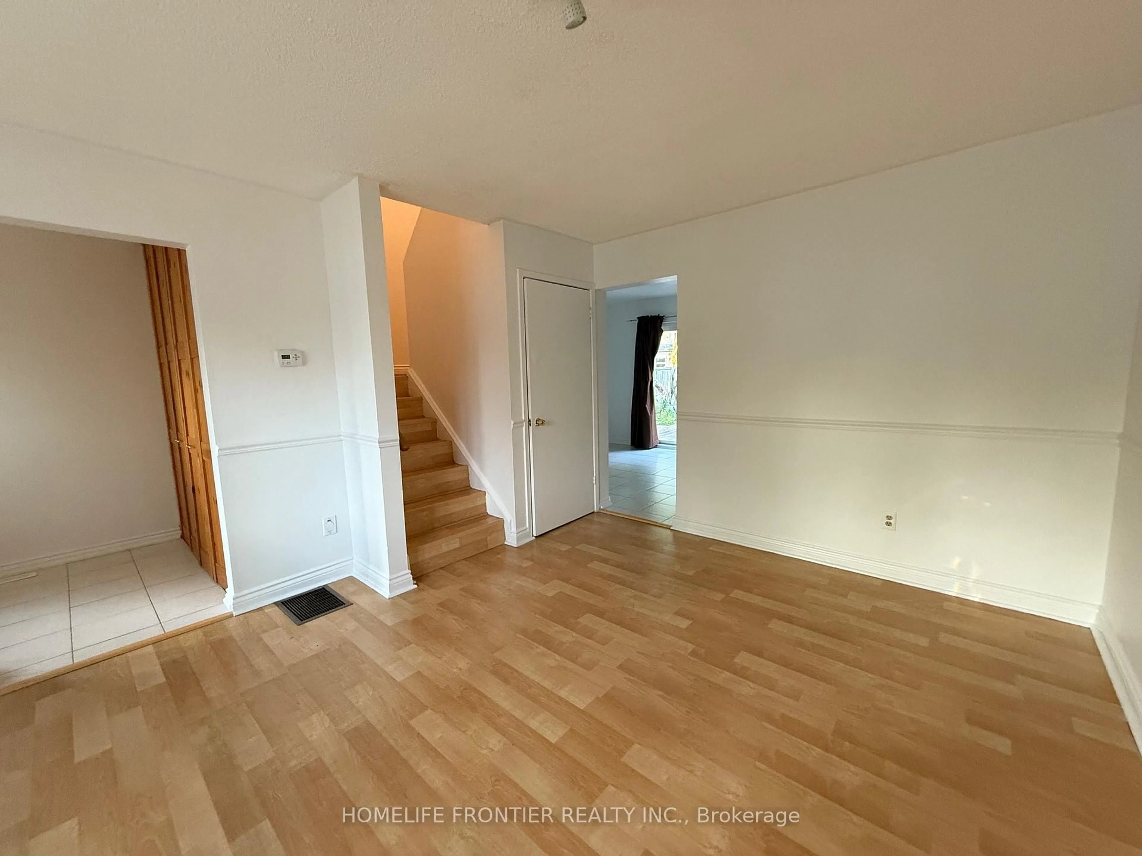 A pic of a room for 154 Freshmeadow Dr, Toronto Ontario M2H 2R1