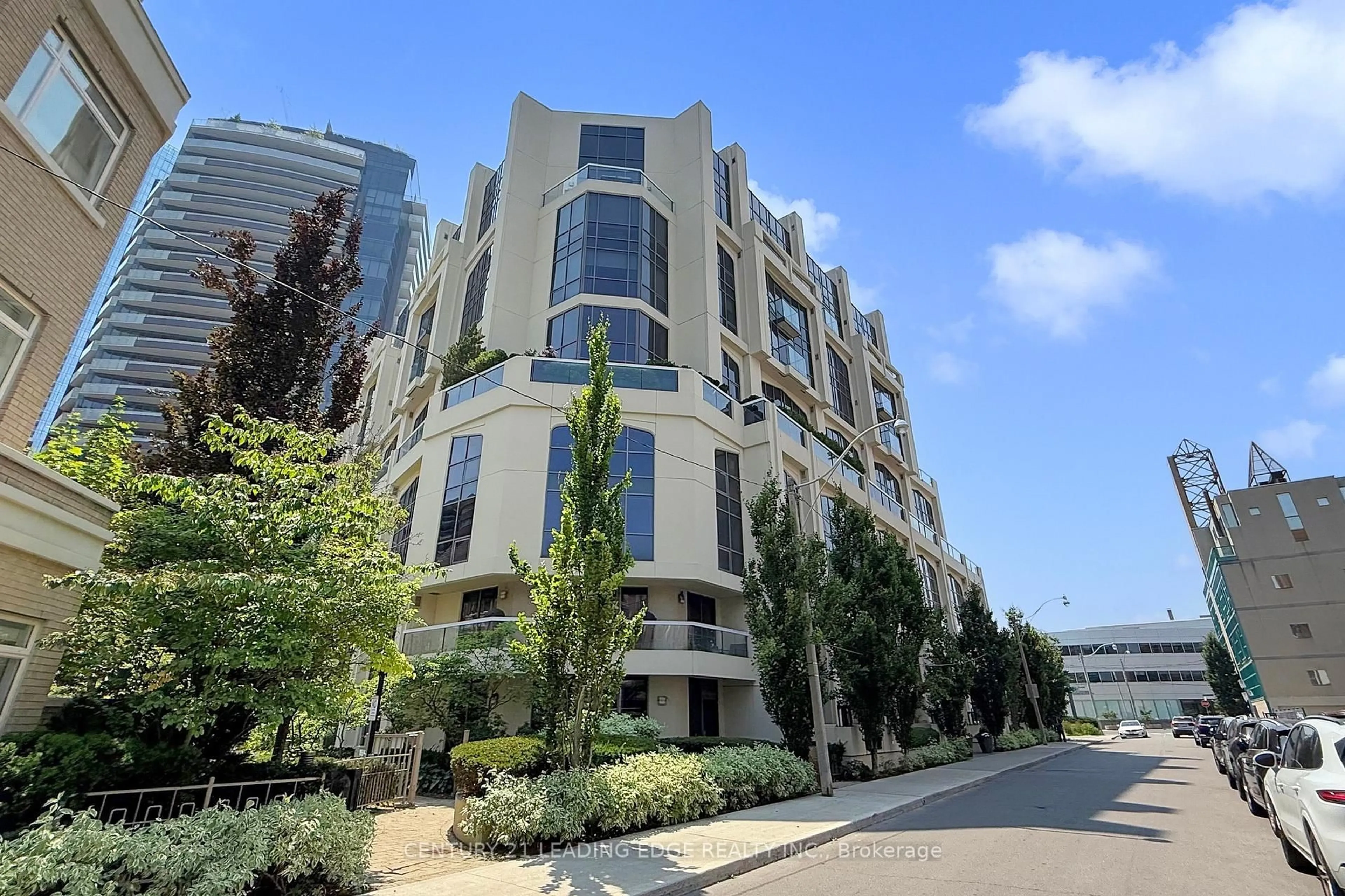 Patio, building for 3 Mcalpine St #502, Toronto Ontario M5R 3T5