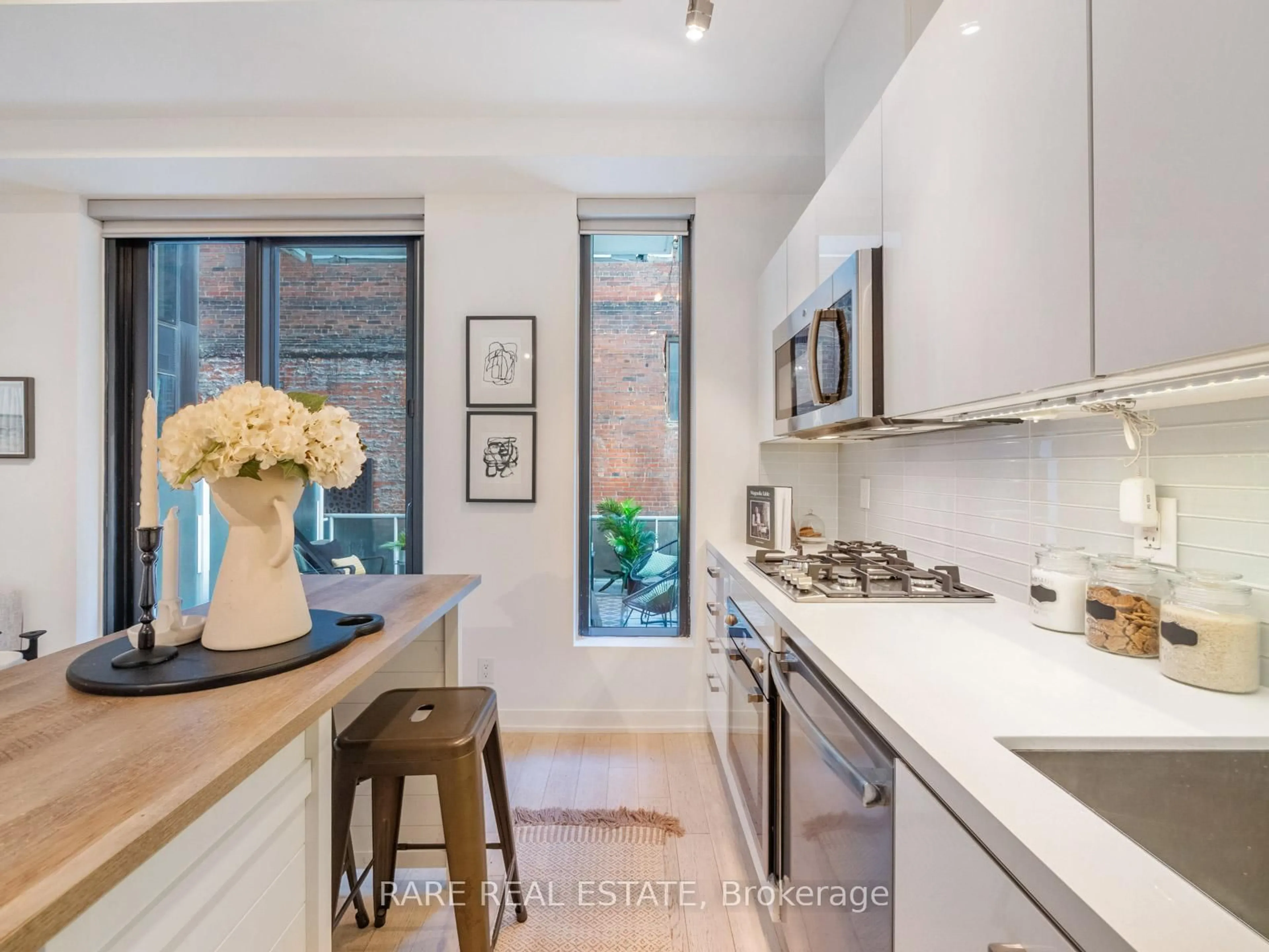 Unknown for 11 Charlotte St #206, Toronto Ontario M5V 2H5