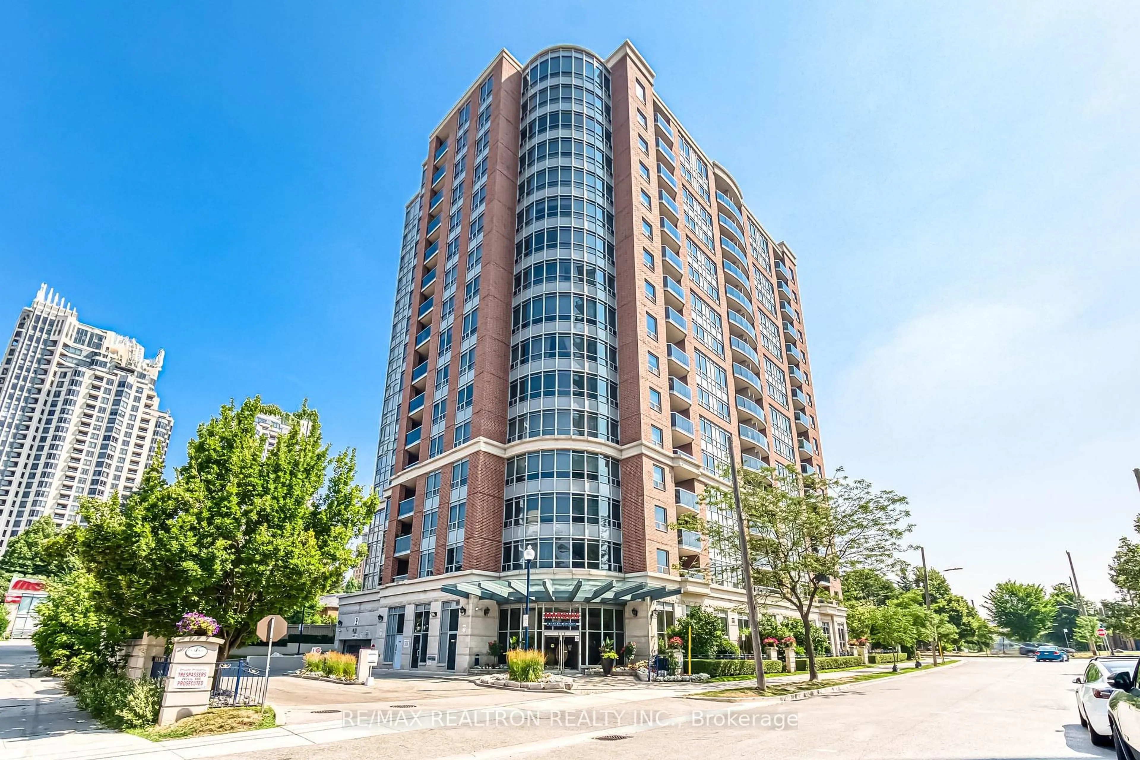 Indoor foyer for 8 Mckee Ave #1102, Toronto Ontario M2N 7E5