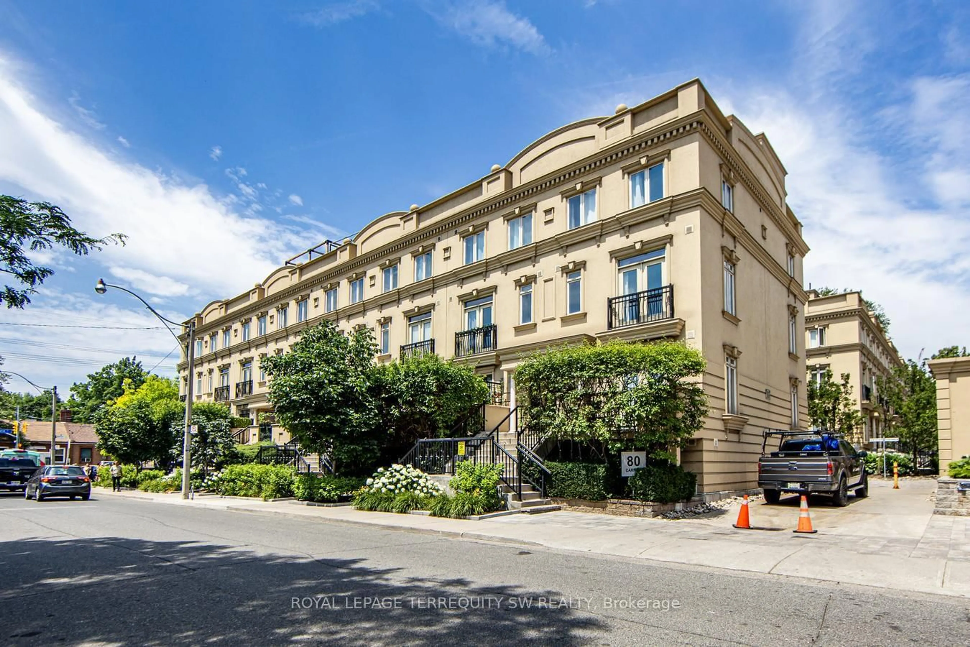 A pic from outside/outdoor area/front of a property/back of a property/a pic from drone, building for 80 Carr St #TH15, Toronto Ontario M5T 1B7