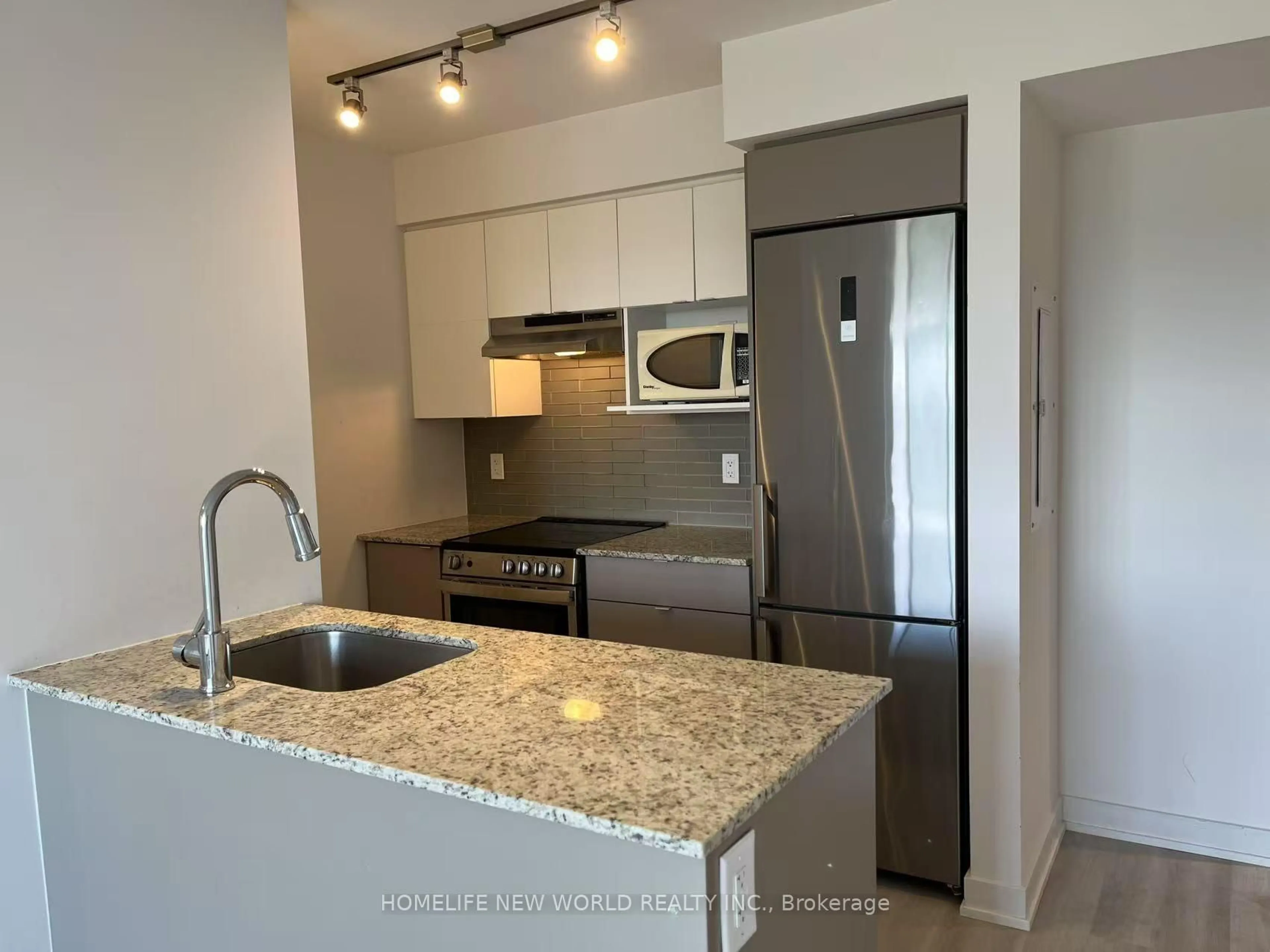 Standard kitchen, unknown for 120 Varna Dr #1111, Toronto Ontario M6A 0B3