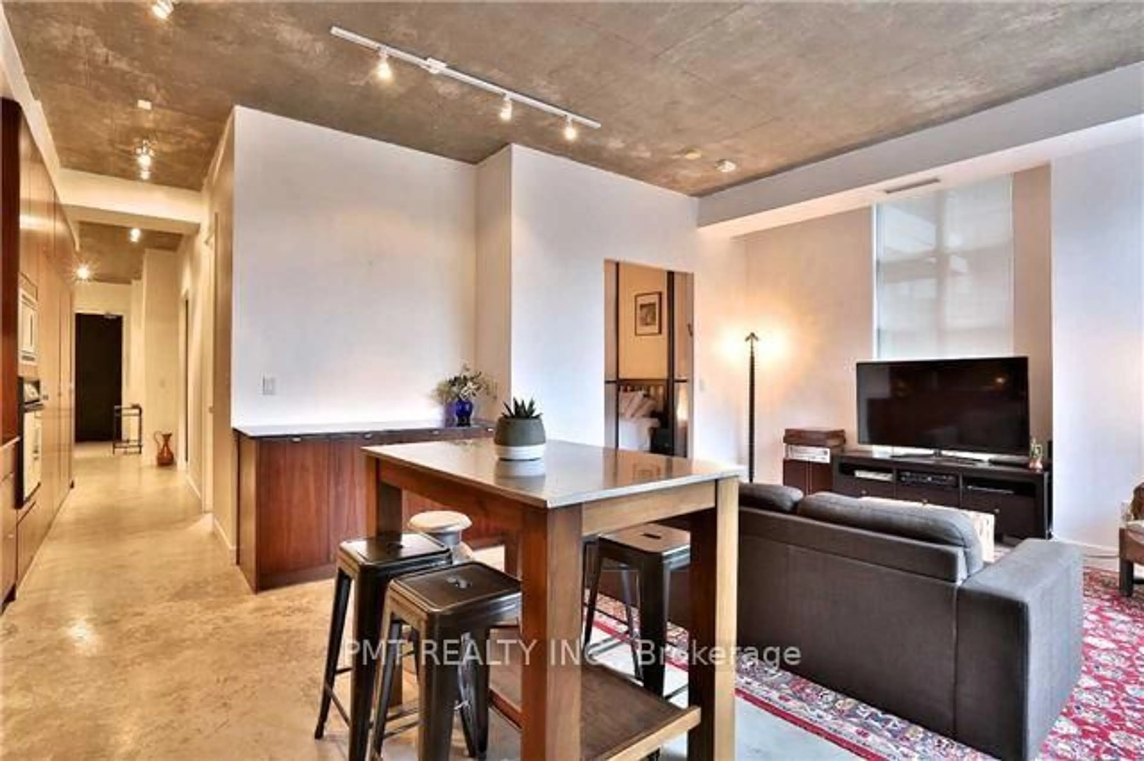 Unknown for 23 Brant St #505, Toronto Ontario M5V 2L5
