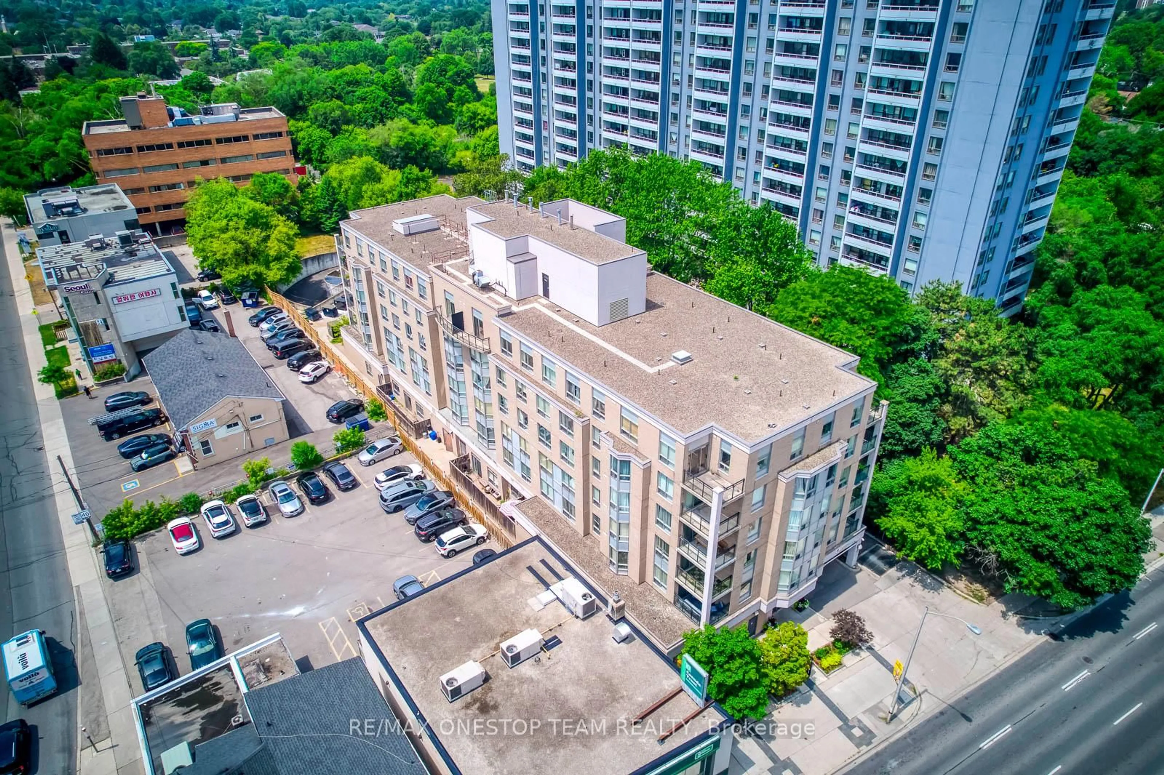 A pic from outside/outdoor area/front of a property/back of a property/a pic from drone, city buildings view from balcony for 5940 Yonge St #303, Toronto Ontario M2M 4M6