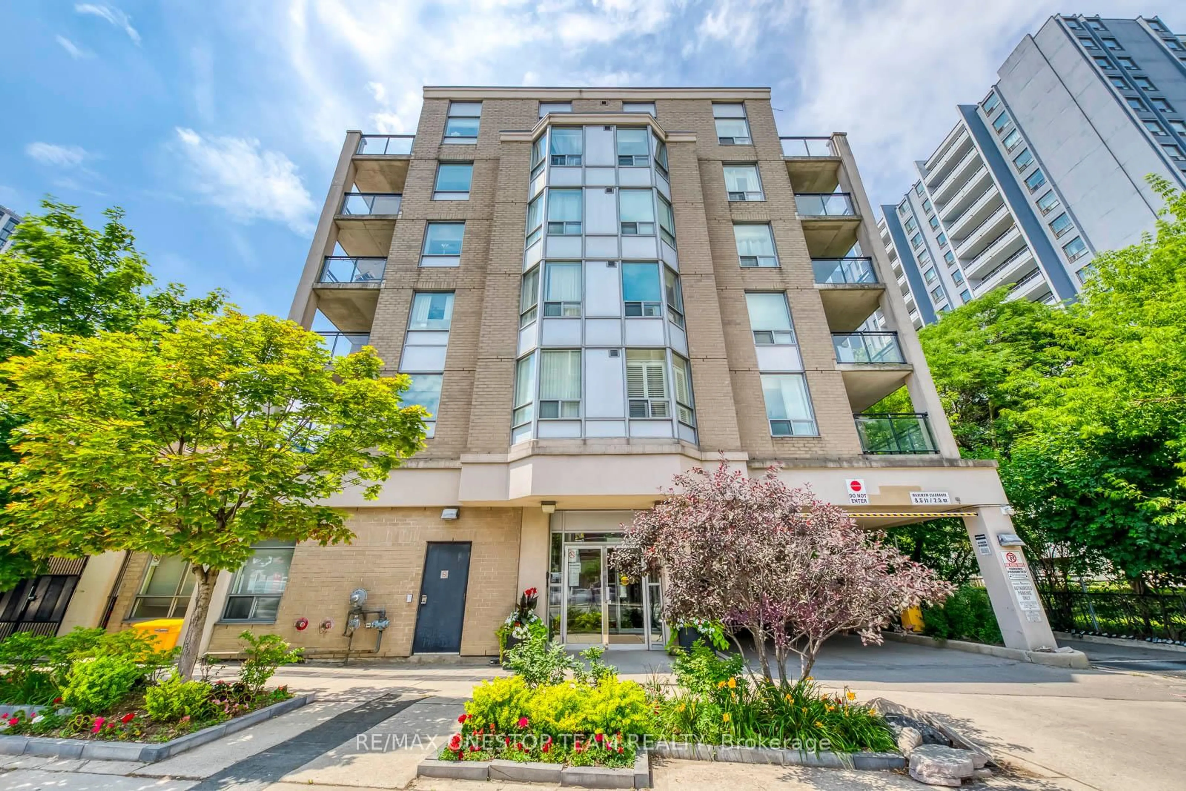 Unknown for 5940 Yonge St #303, Toronto Ontario M2M 4M6