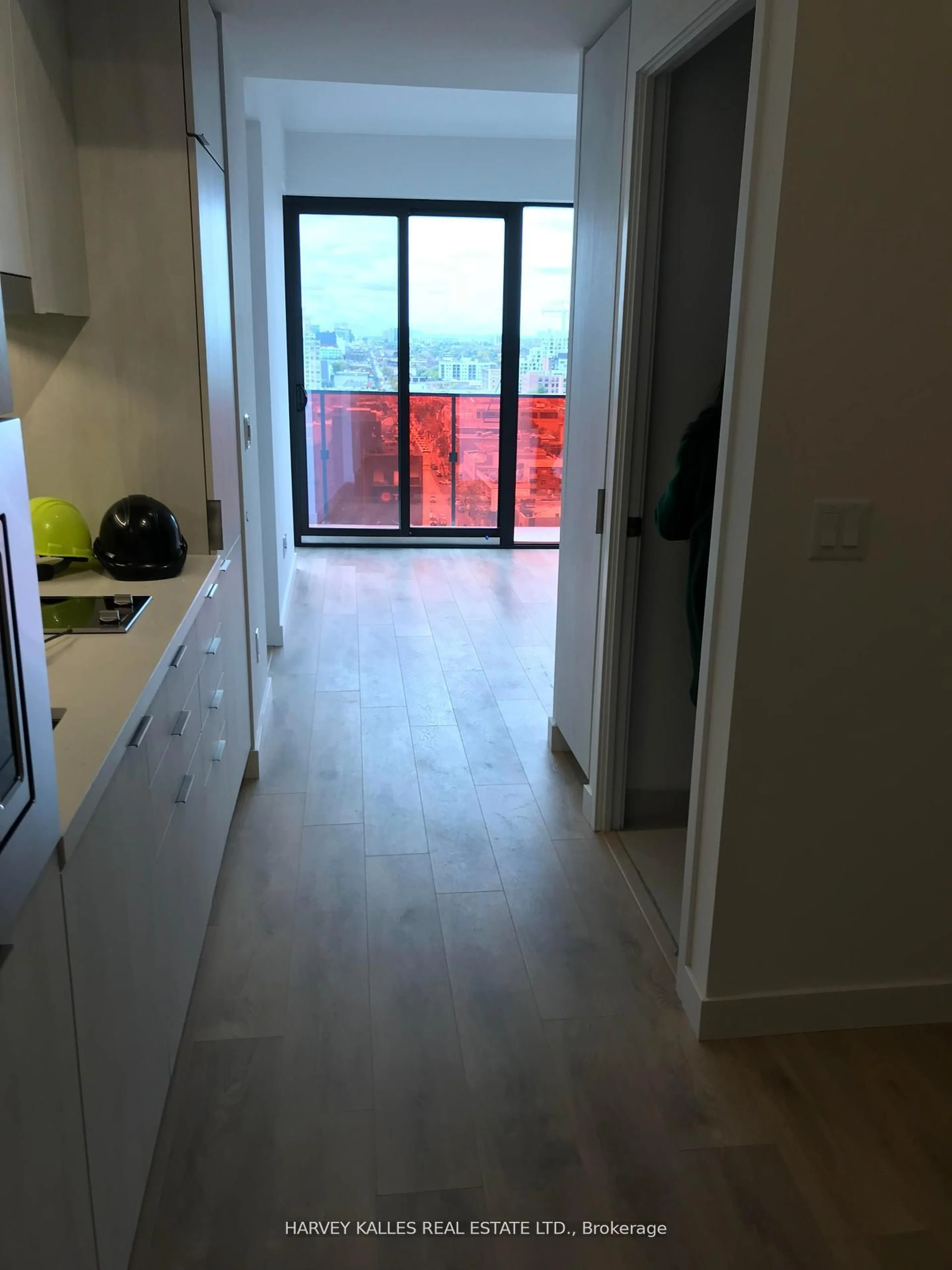 A pic of a room for 215 Queen St #1002, Toronto Ontario M5V 0P5