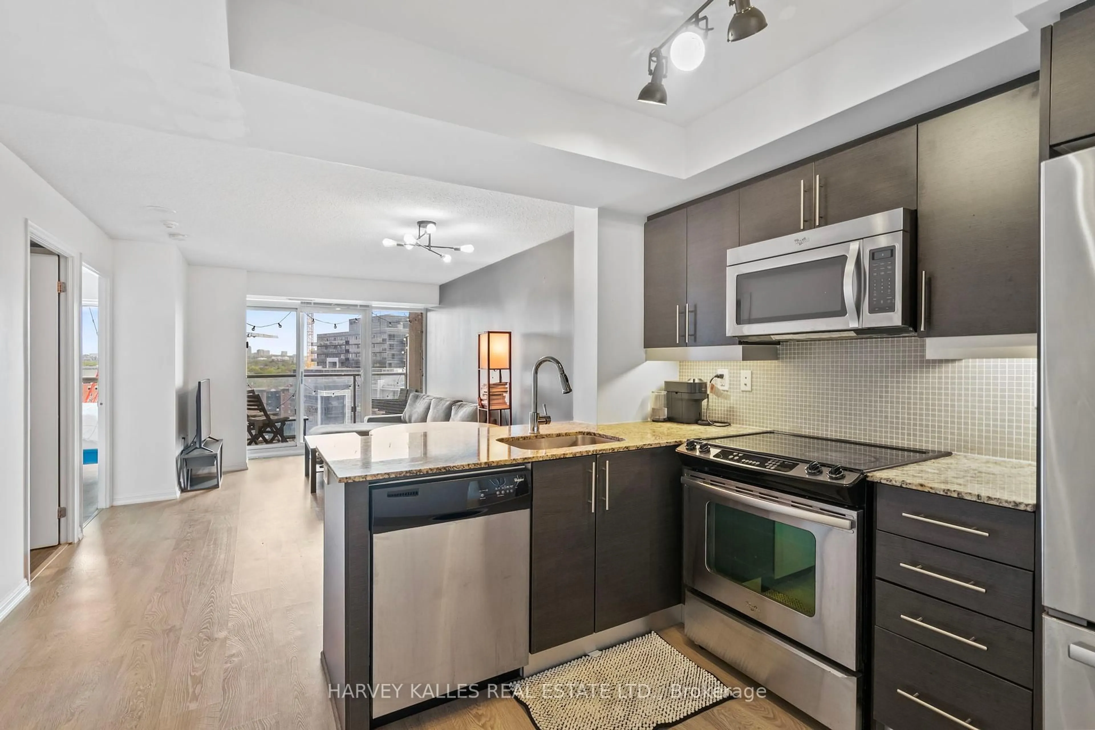 Open concept kitchen, unknown for 125 Western Battery Rd #1316, Toronto Ontario M6K 3R8