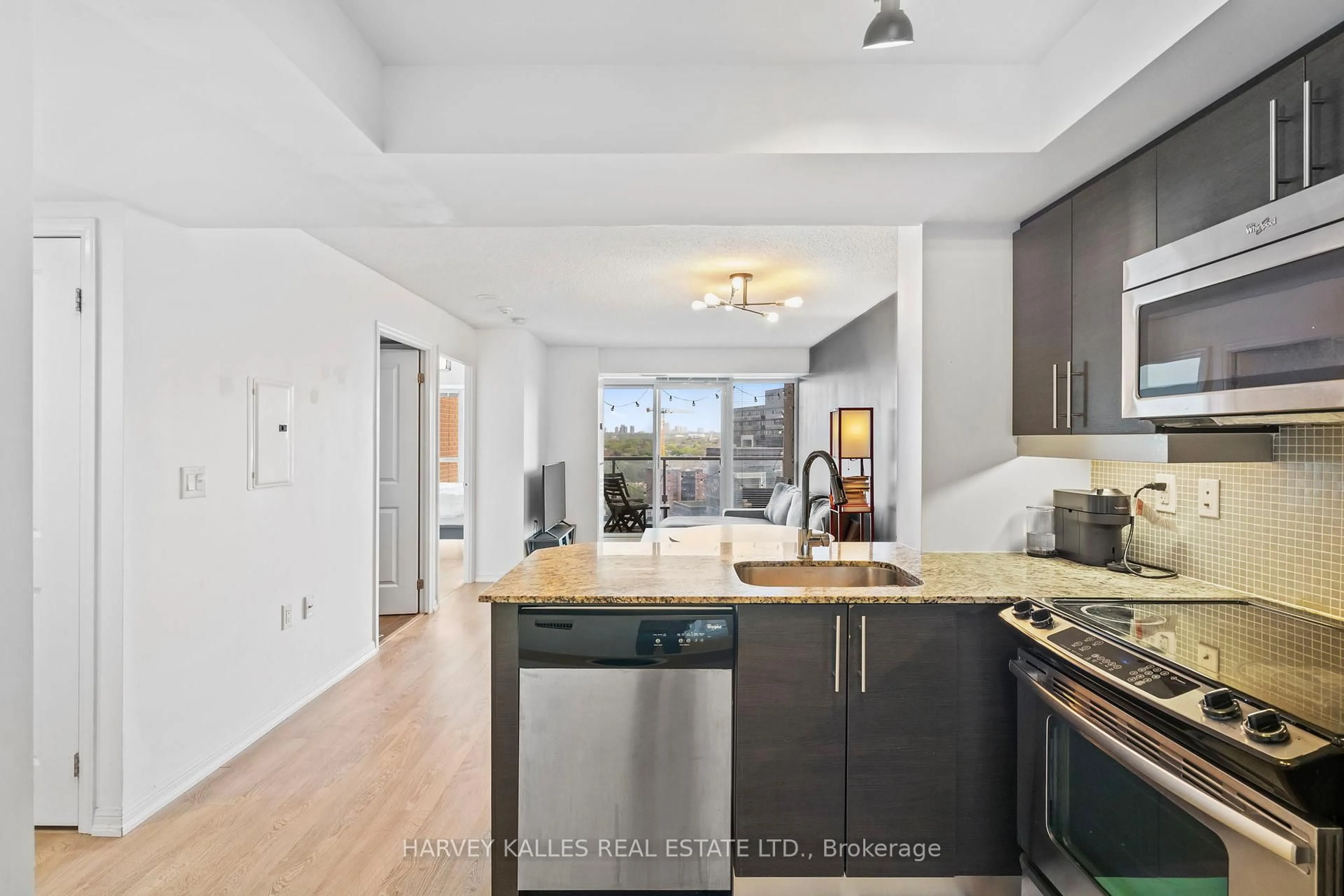 Open concept kitchen, unknown for 125 Western Battery Rd #1316, Toronto Ontario M6K 3R8