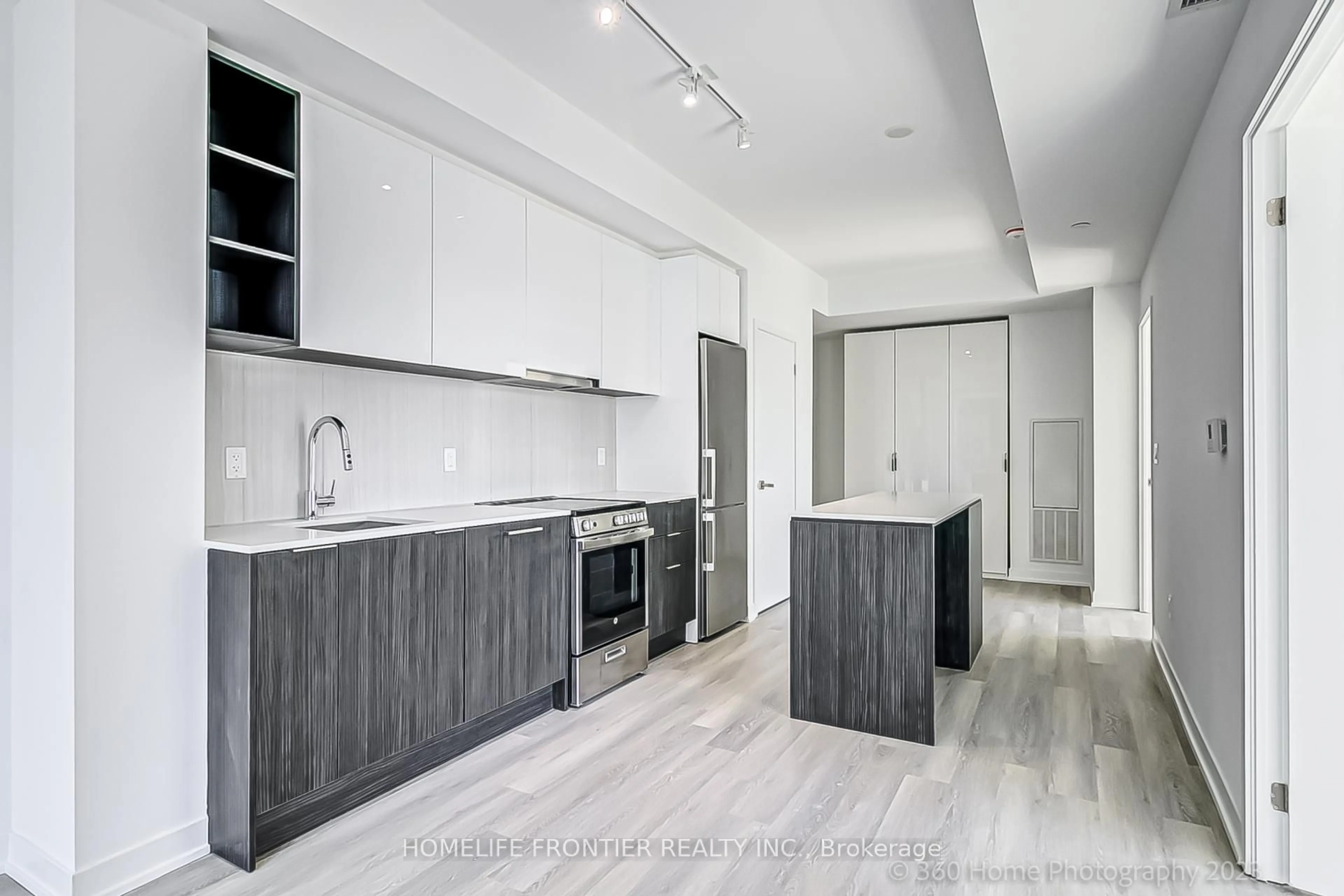 Unknown for 31 TIPPETT Rd #731, Toronto Ontario M3H 0C8