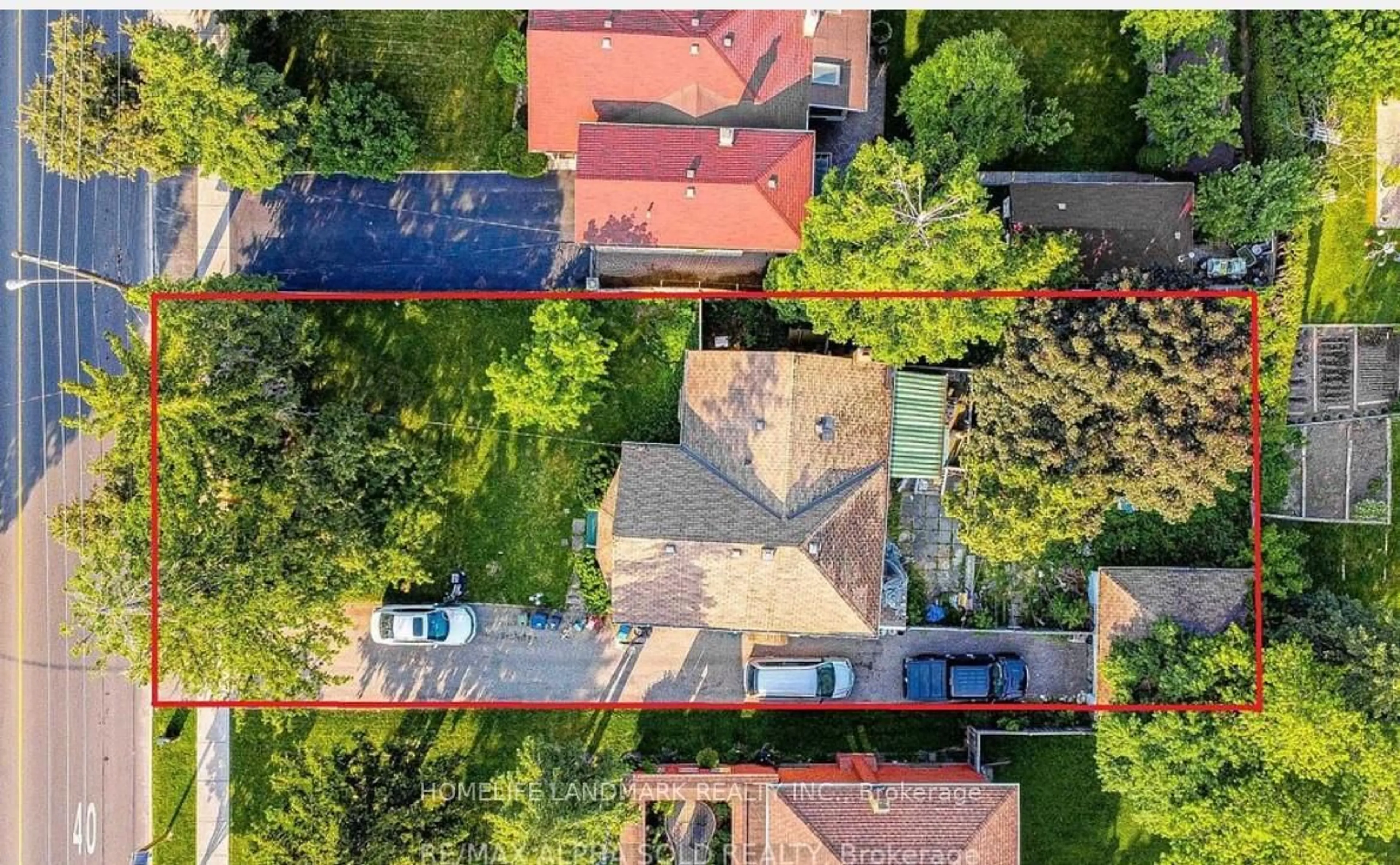 A pic from outside/outdoor area/front of a property/back of a property/a pic from drone, street for 247 Drewry Ave, Toronto Ontario M2M 1E3