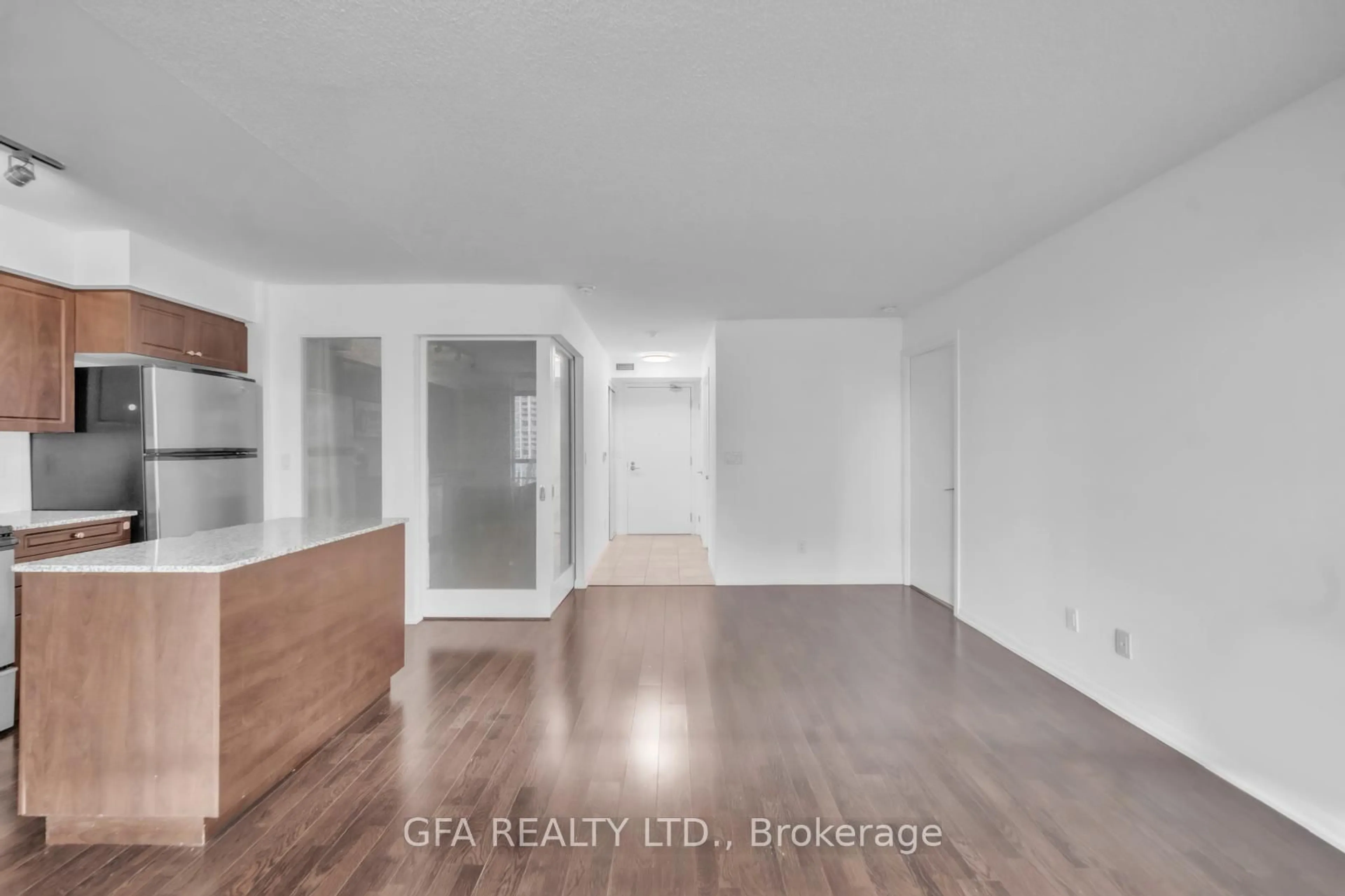 A pic of a room for 209 Fort York Blvd #1068, Toronto Ontario M5V 1B1