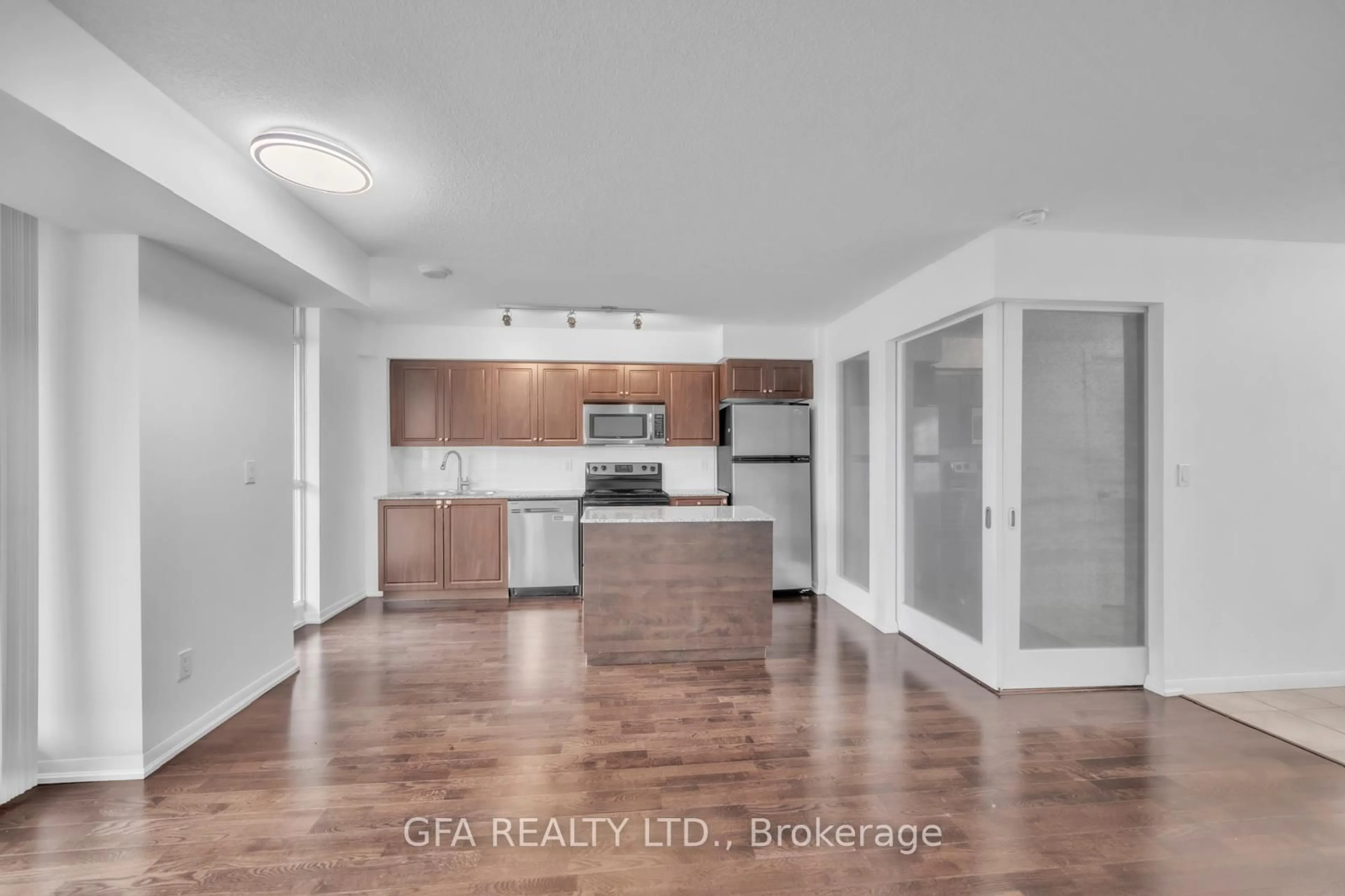 Open concept kitchen, unknown for 209 Fort York Blvd #1068, Toronto Ontario M5V 1B1