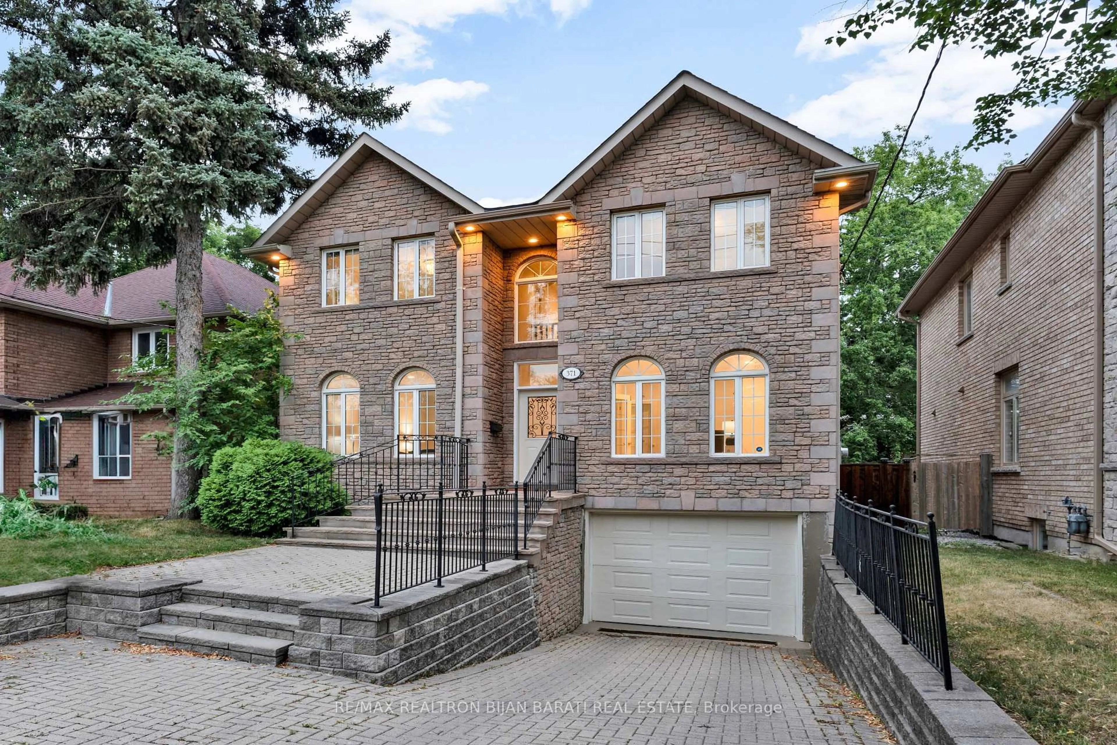 Home with brick exterior material, street for 371 Hollywood Ave, Toronto Ontario M2N 3L3