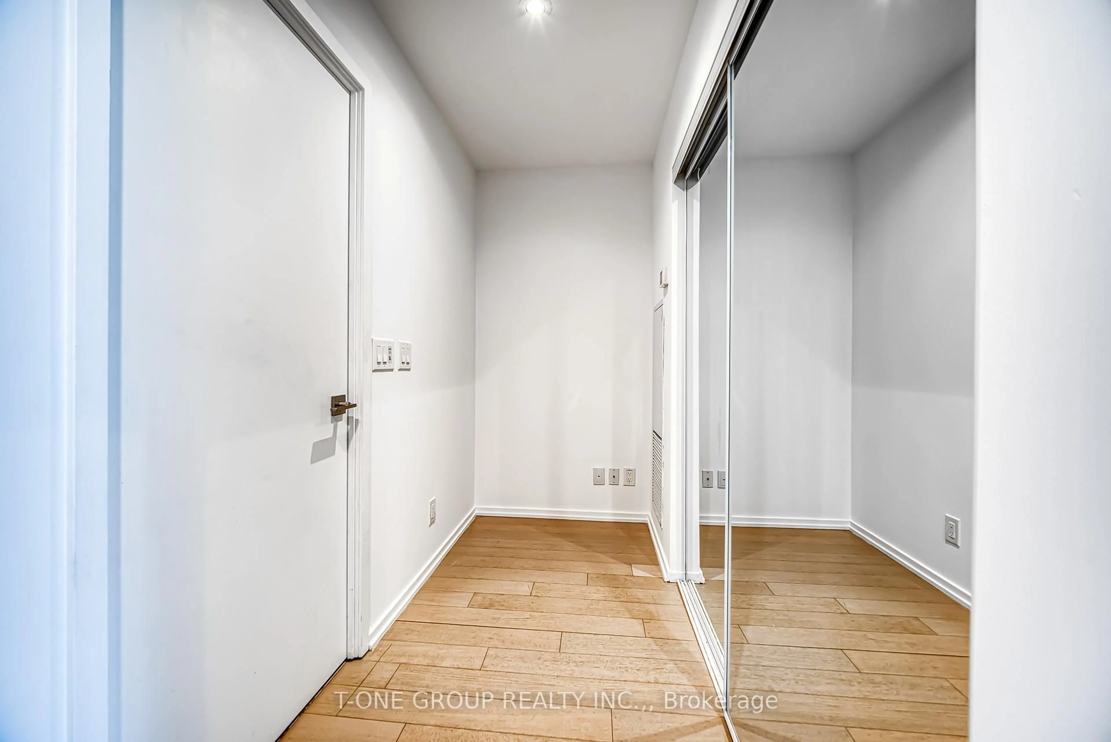 A pic of a room for 70 Temperance St #2501, Toronto Ontario M5H 4E8