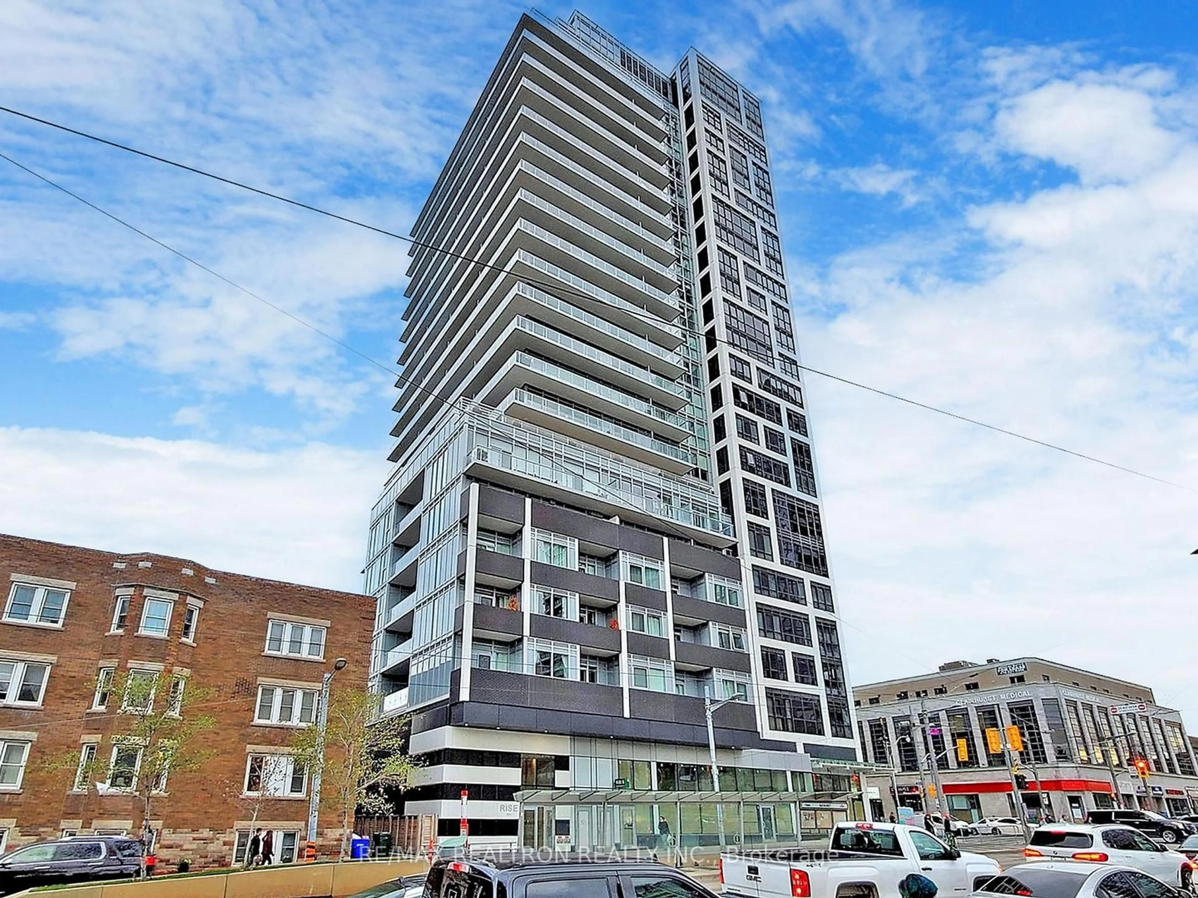 Indoor foyer for 501 St. Clair Ave #1208, Toronto Ontario M5P 0A2