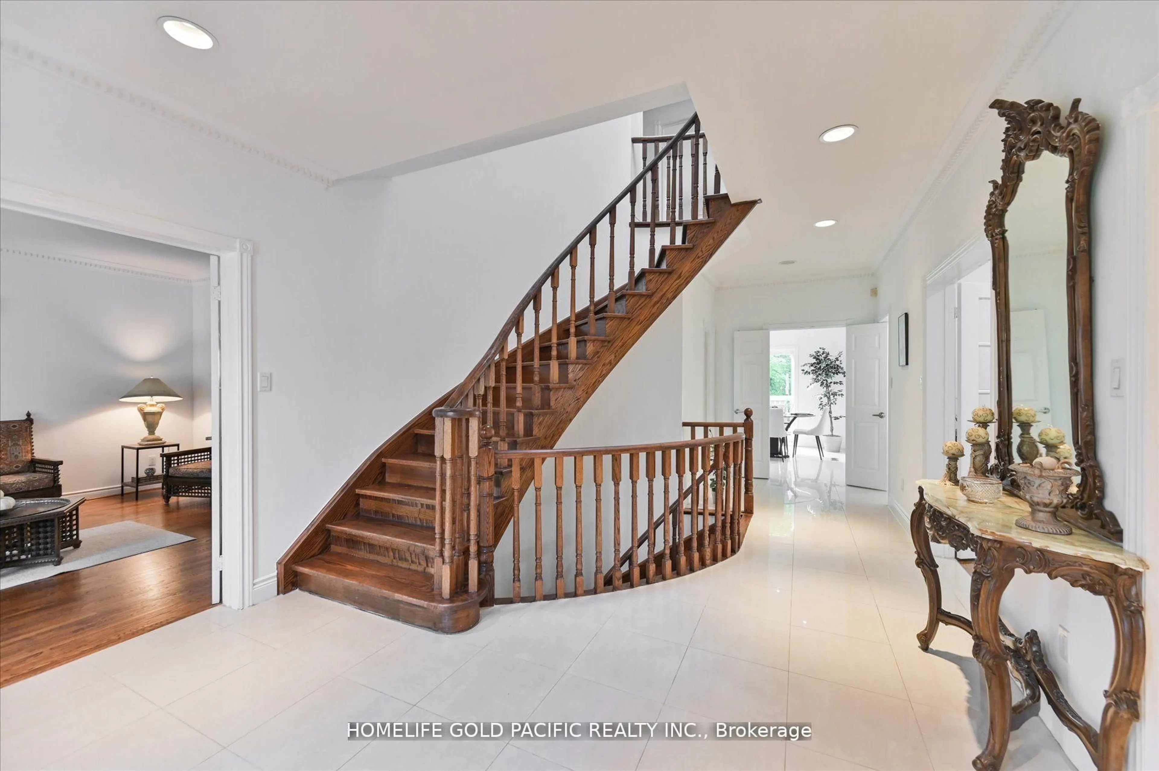 Stairs for 81 Clarinda Dr, Toronto Ontario M2K 2V2