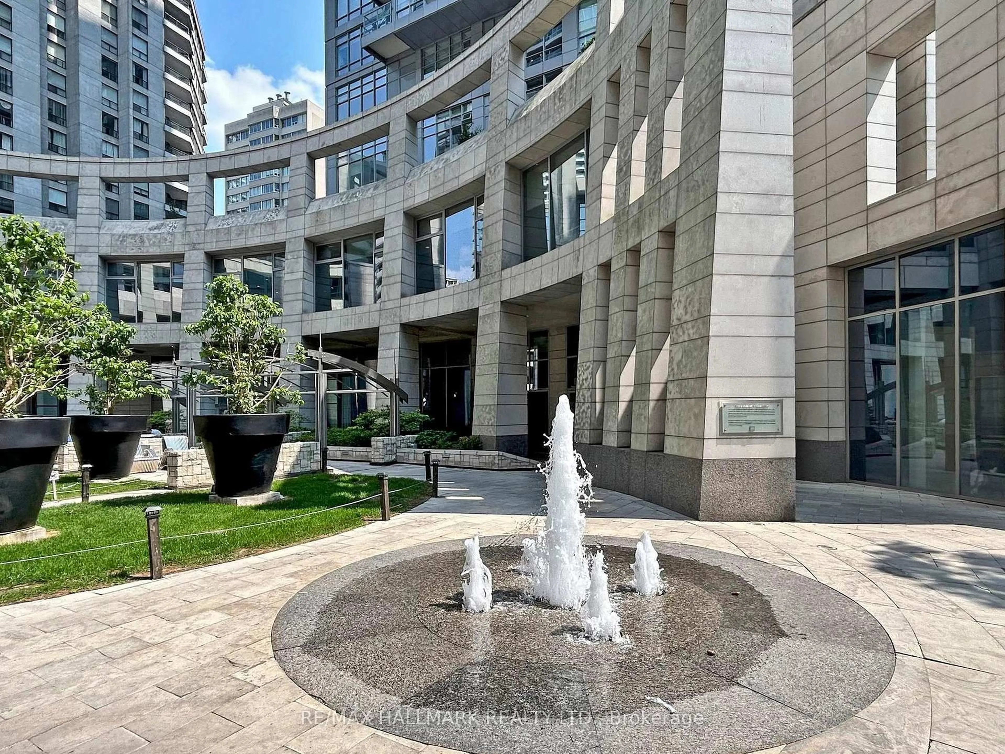 Unknown for 2181 Yonge St #2605, Toronto Ontario M4S 3H7