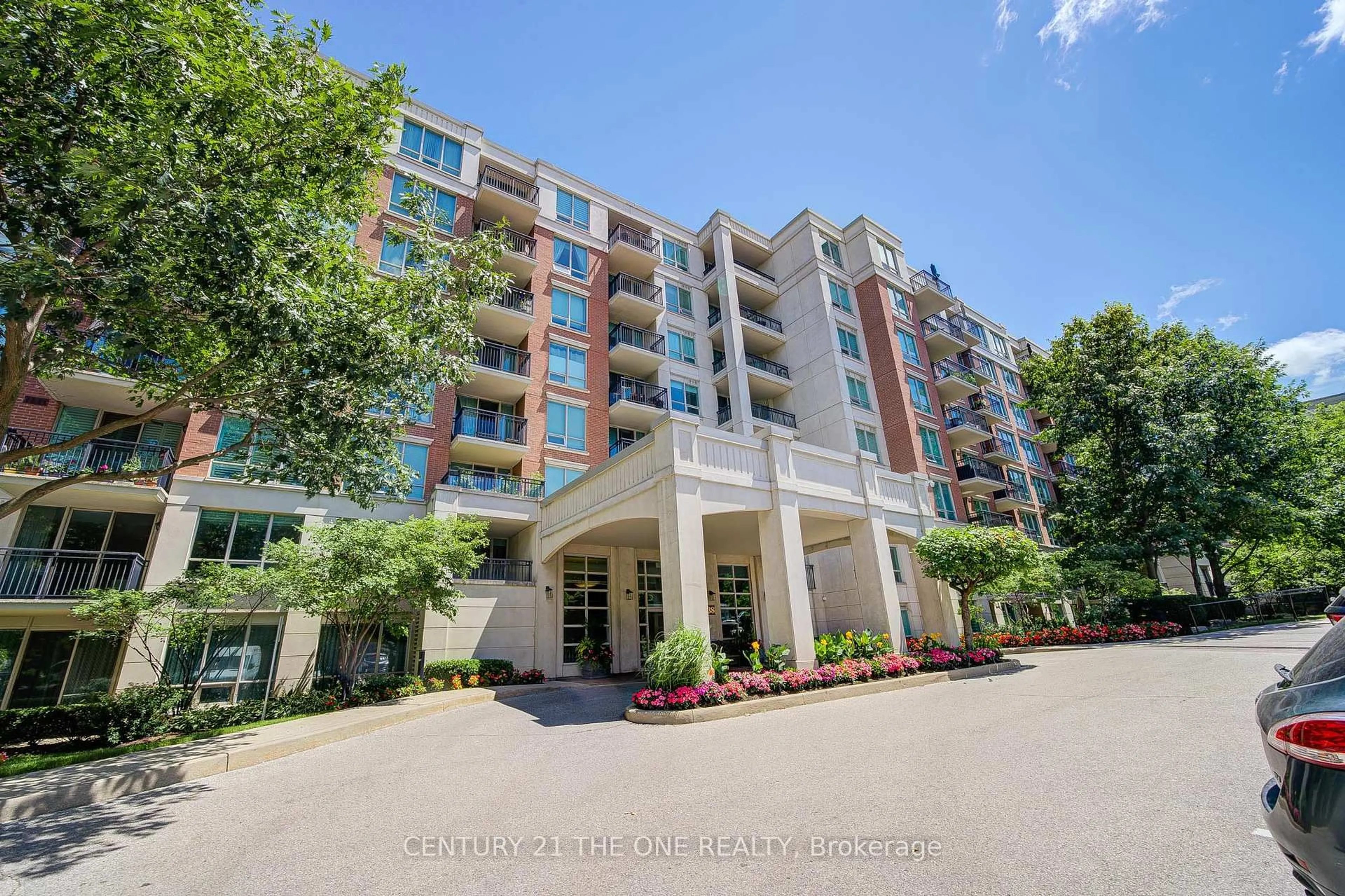 Indoor foyer for 38 William Carson Cres #202, Toronto Ontario M2P 2H2