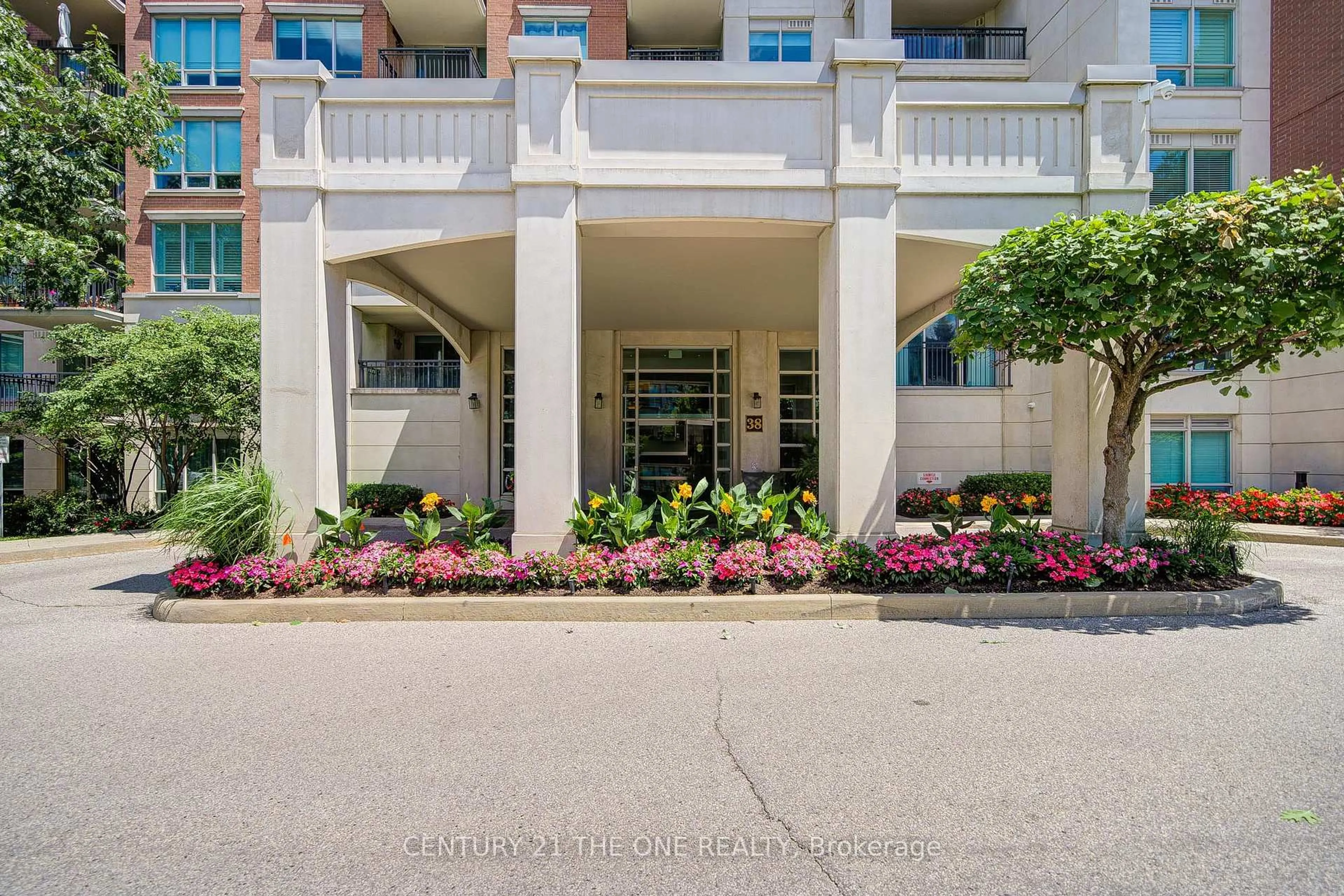 Patio, unknown for 38 William Carson Cres #202, Toronto Ontario M2P 2H2