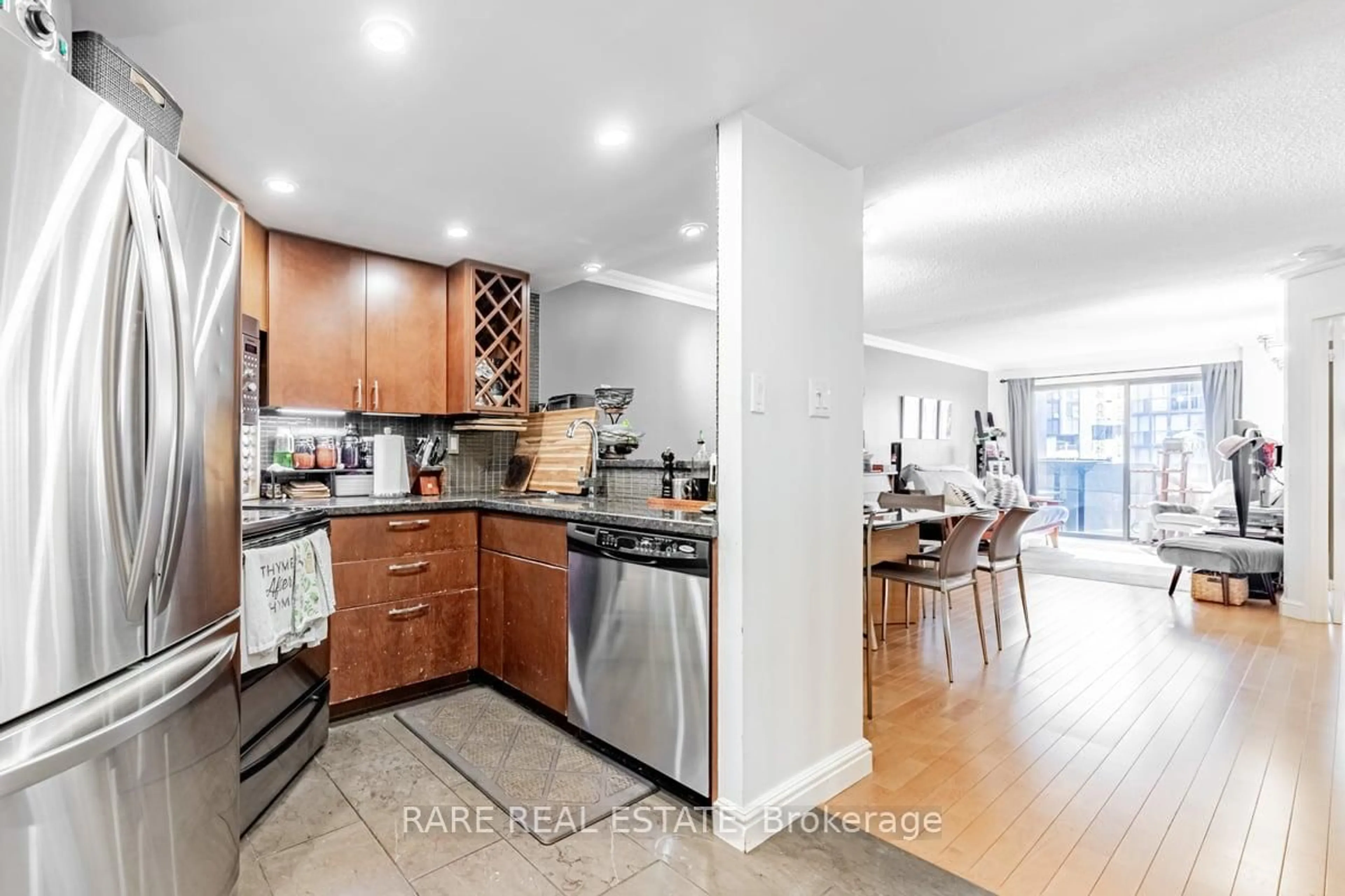 Open concept kitchen, unknown for 1001 Bay St #310, Toronto Ontario M5S 3A6