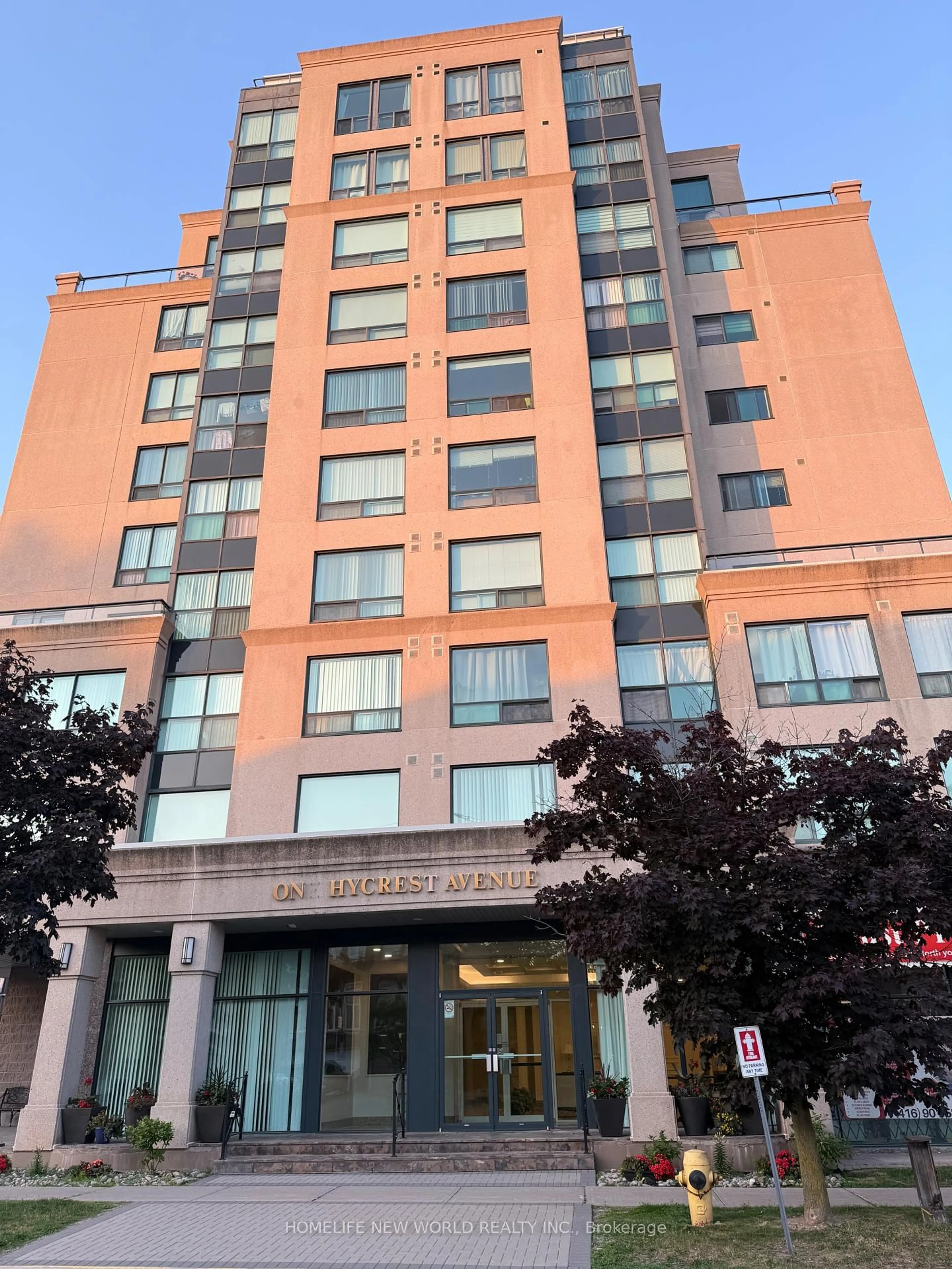 Unknown for 1 Hycrest Ave #303, Toronto Ontario M2N 6V8