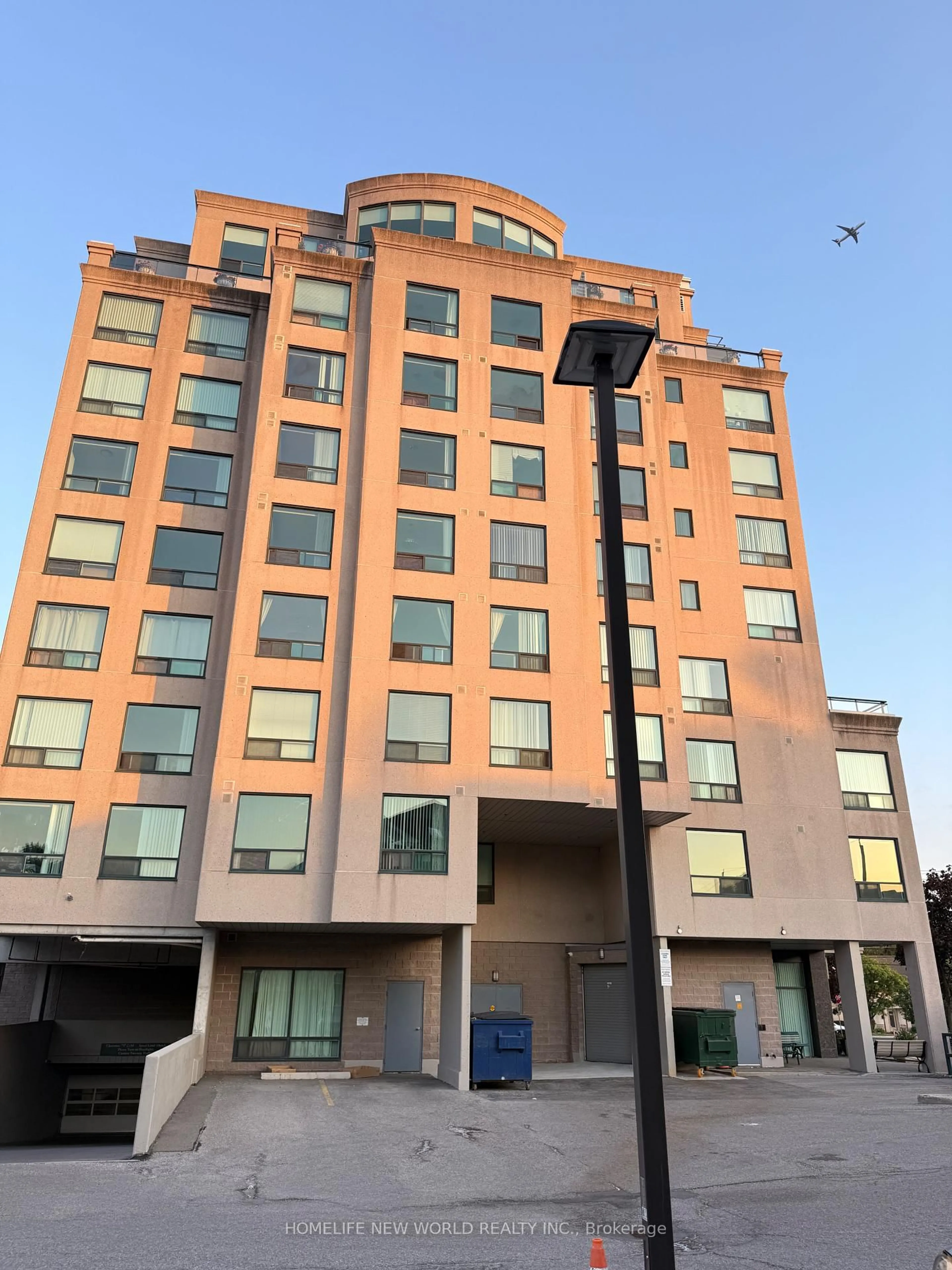 Unknown for 1 Hycrest Ave #303, Toronto Ontario M2N 6V8