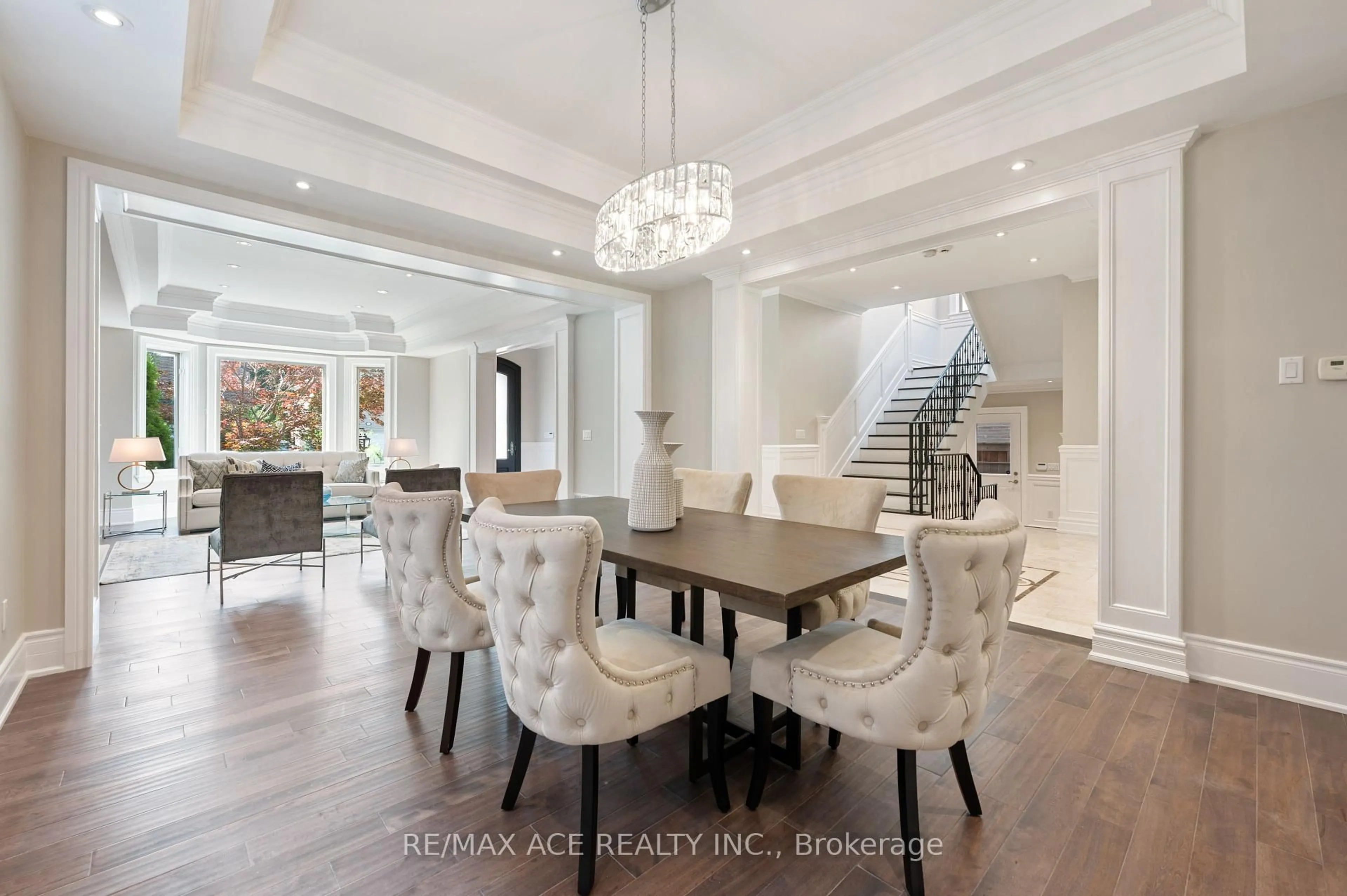 Dining room, unknown for 242 Parkview Ave, Toronto Ontario M2N 3Z1
