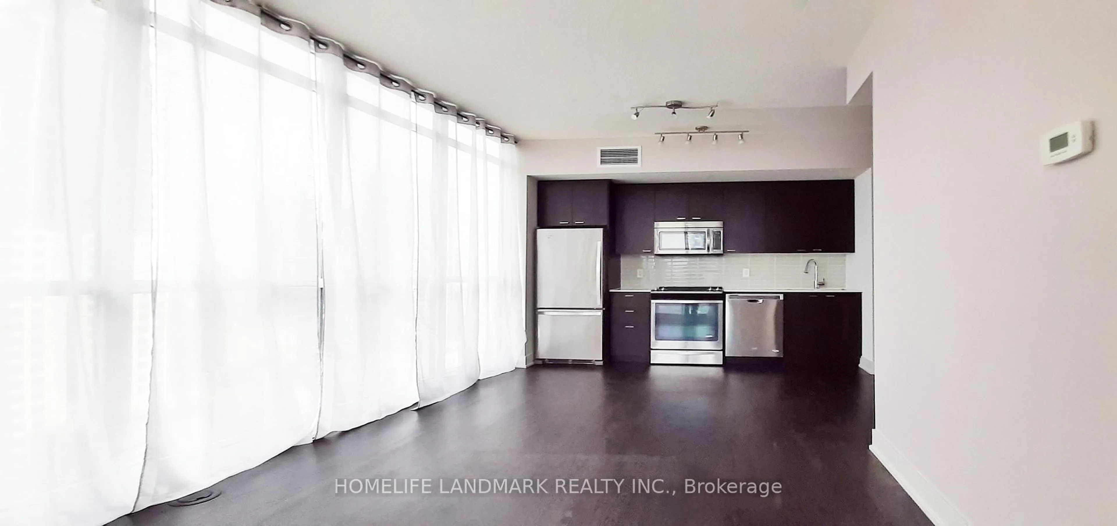 Open concept kitchen, unknown for 30 Roehampton Ave #2108, Toronto Ontario M4P 1R2