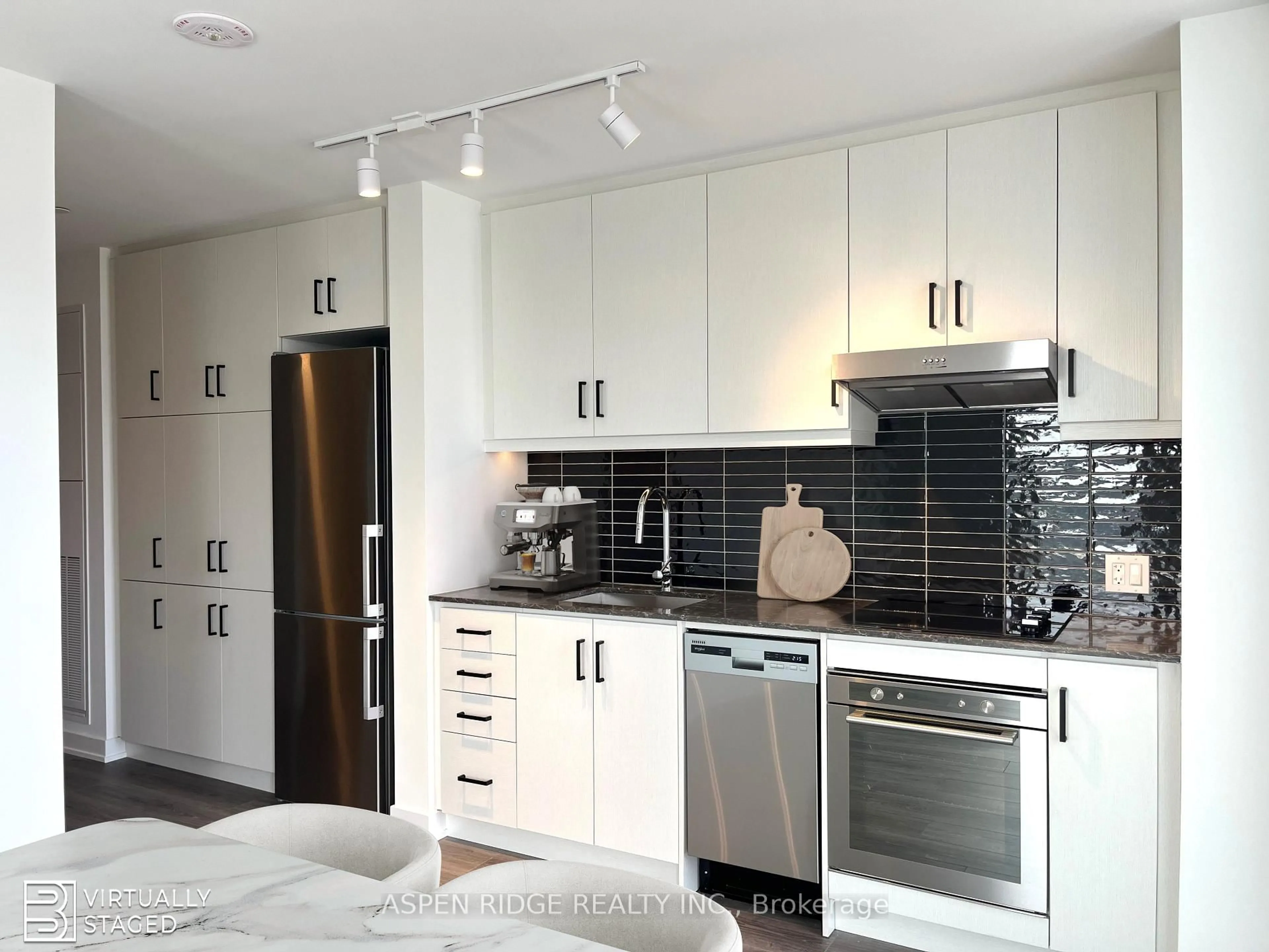 Contemporary kitchen, ceramic/tile floor for 9 TECUMSETH St #1402, Toronto Ontario M5V 3G4