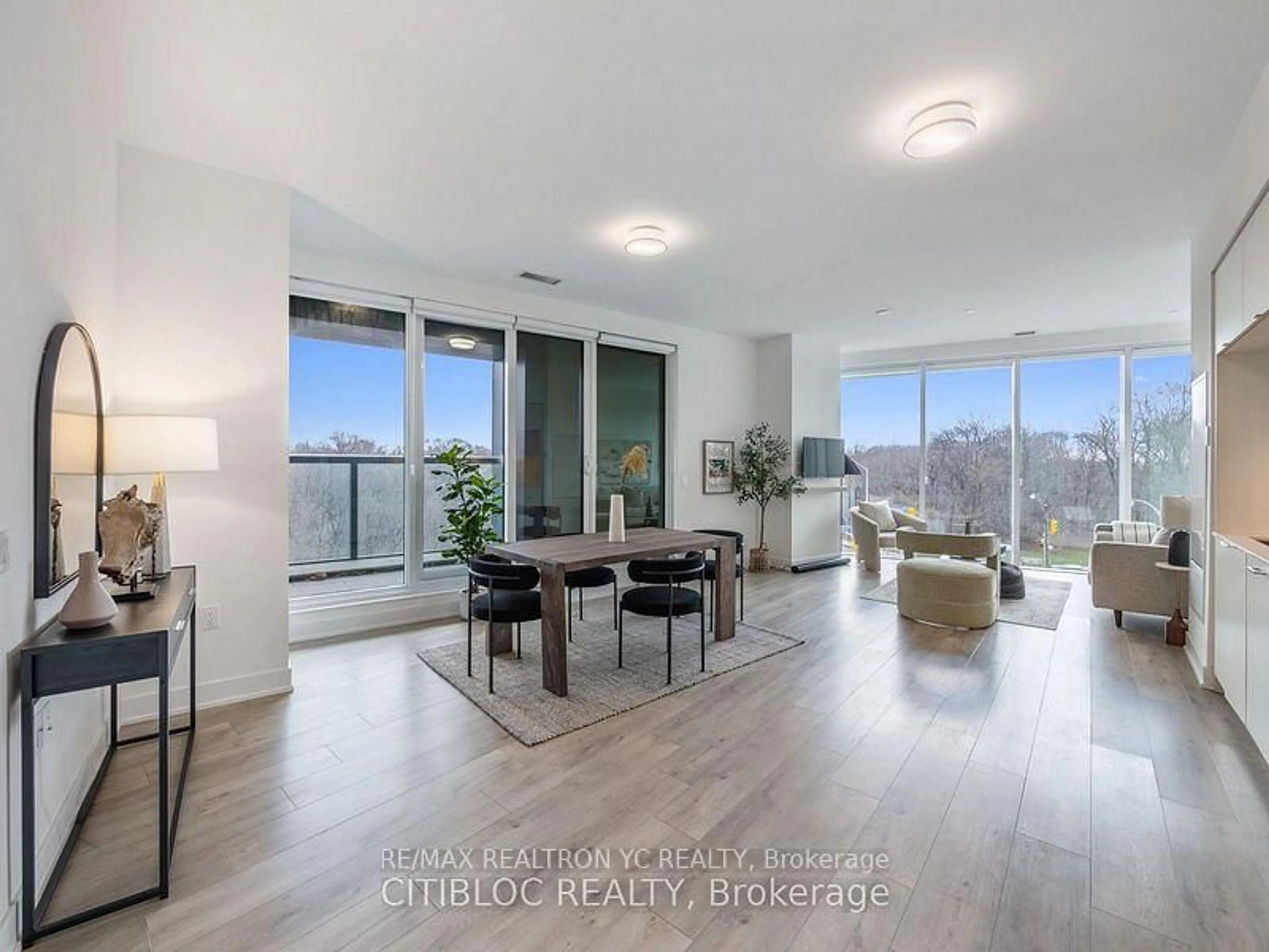 Unknown for 585 Bloor St #317, Toronto Ontario M4W 0B3