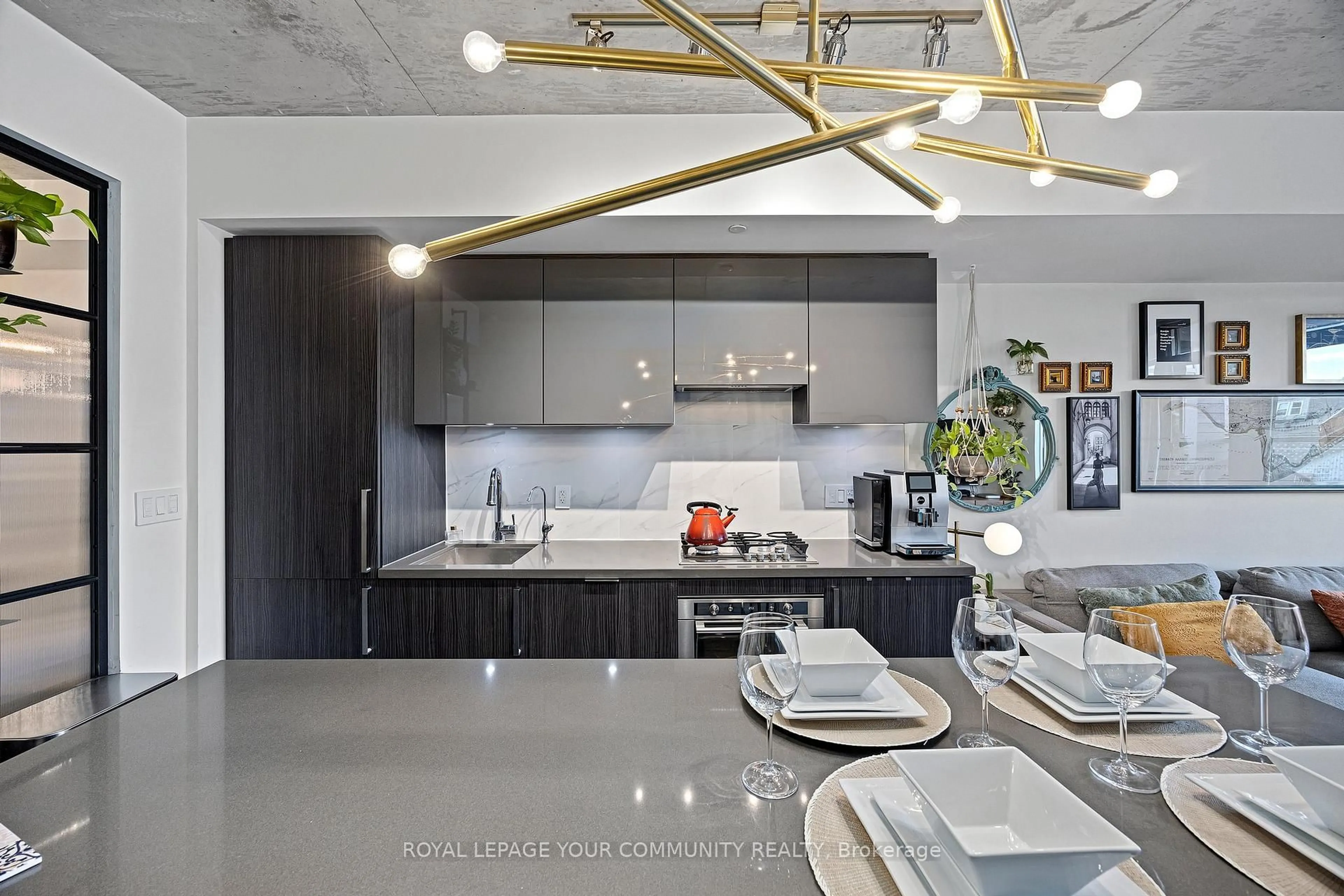 Contemporary kitchen, unknown for 109 Ossington Ave #216, Toronto Ontario M6J 0G1