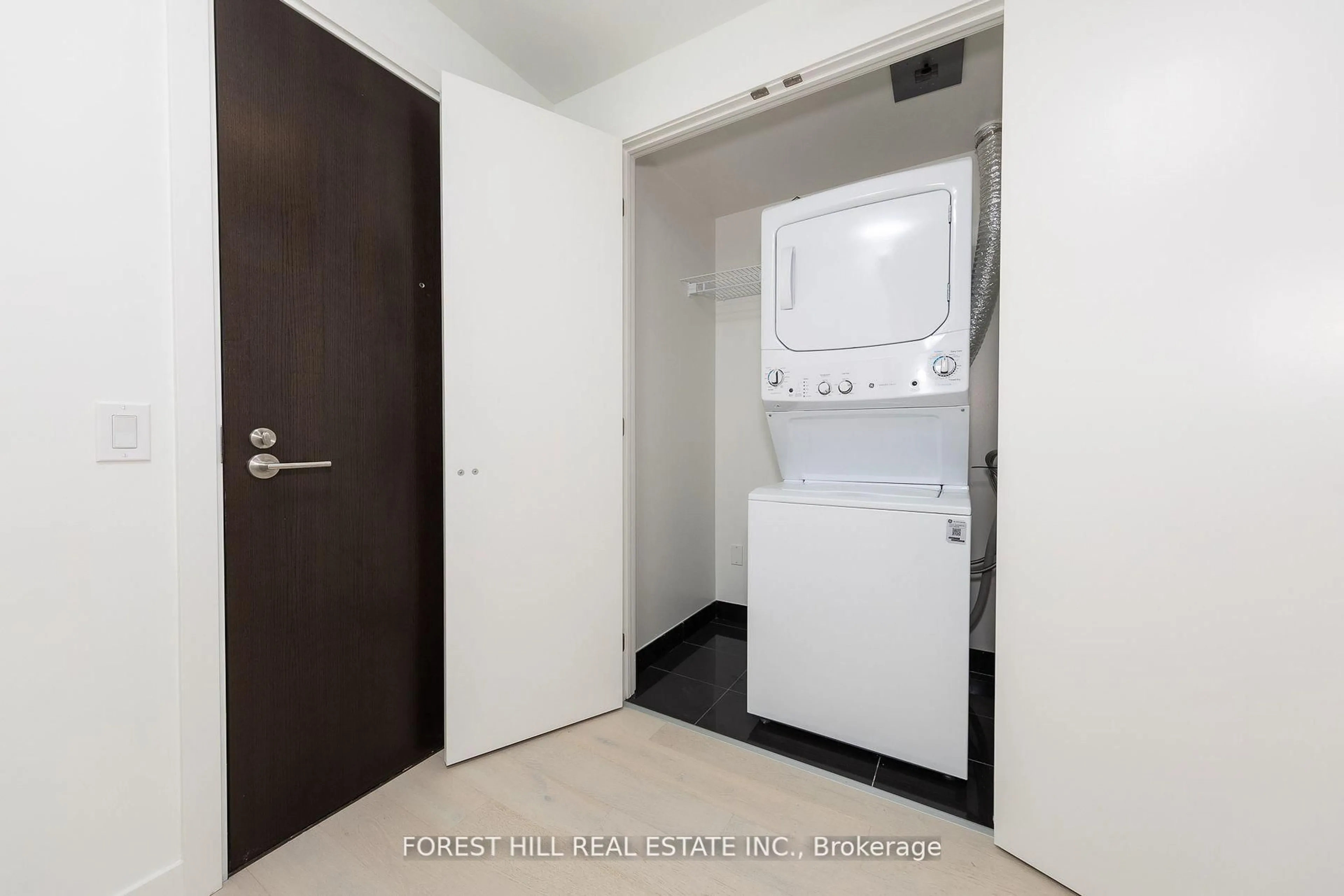 Unknown for 11 Yorkville Ave #3703, Toronto Ontario M4W 1L2