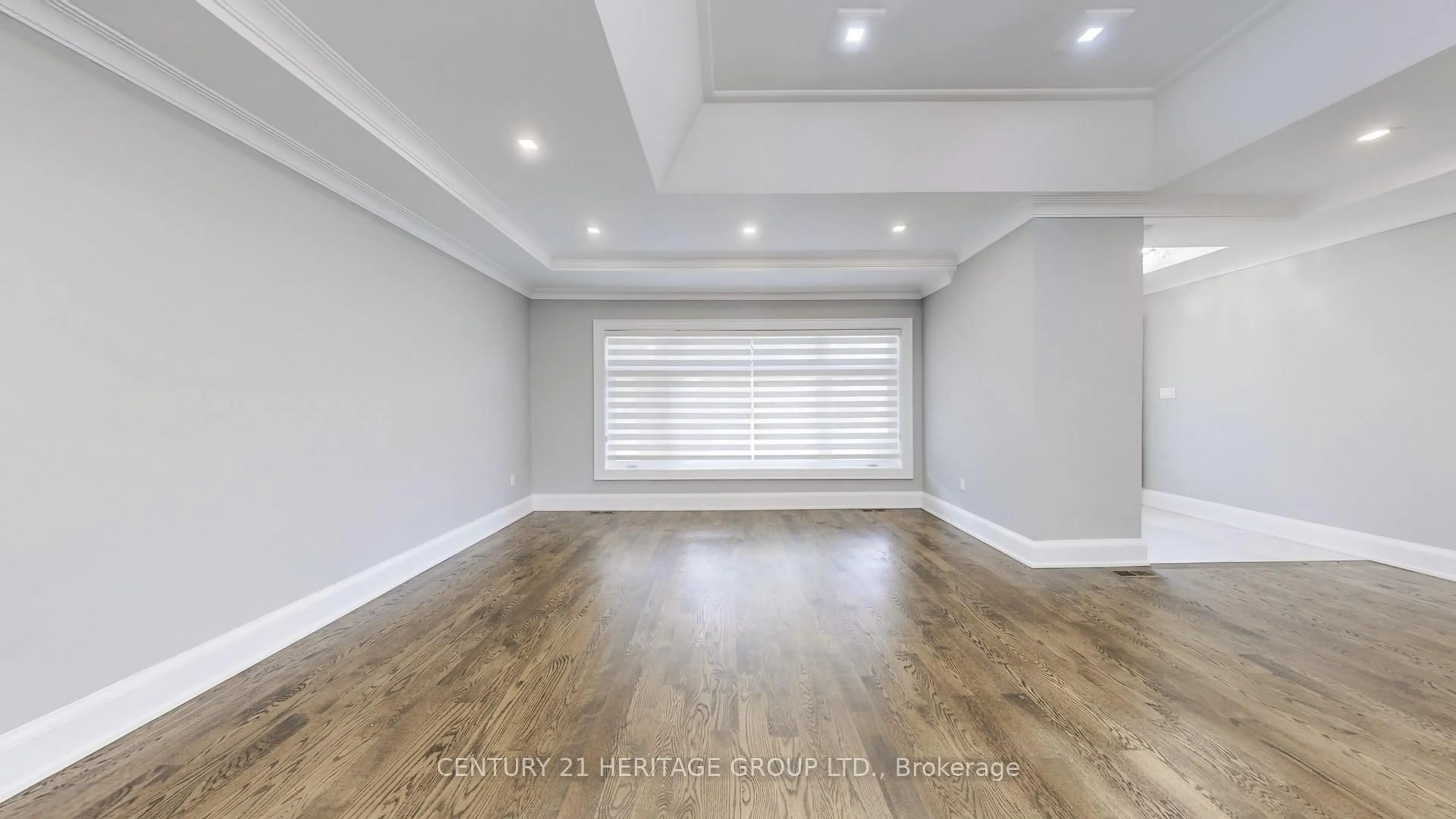 A pic of a room for 321 Betty Ann Dr, Toronto Ontario M2R 1B4