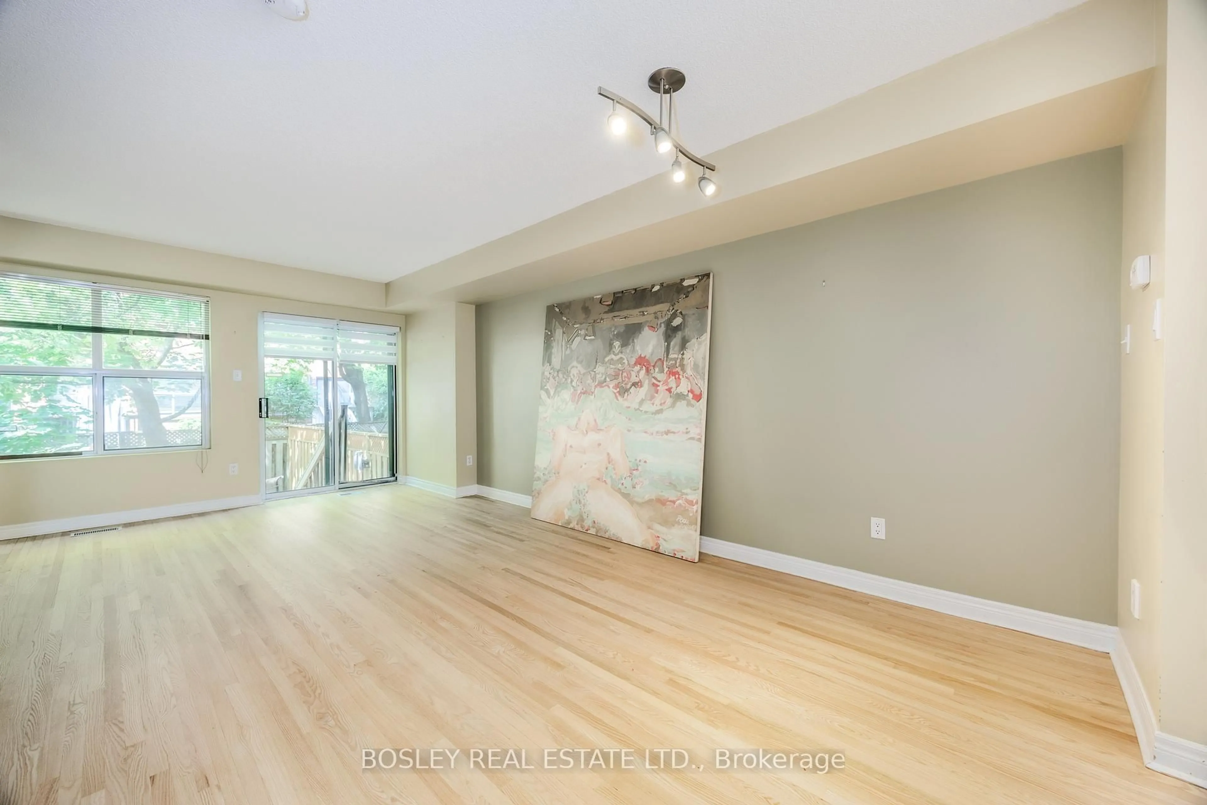 Unknown for 186 Milan St, Toronto Ontario M5A 3Z6