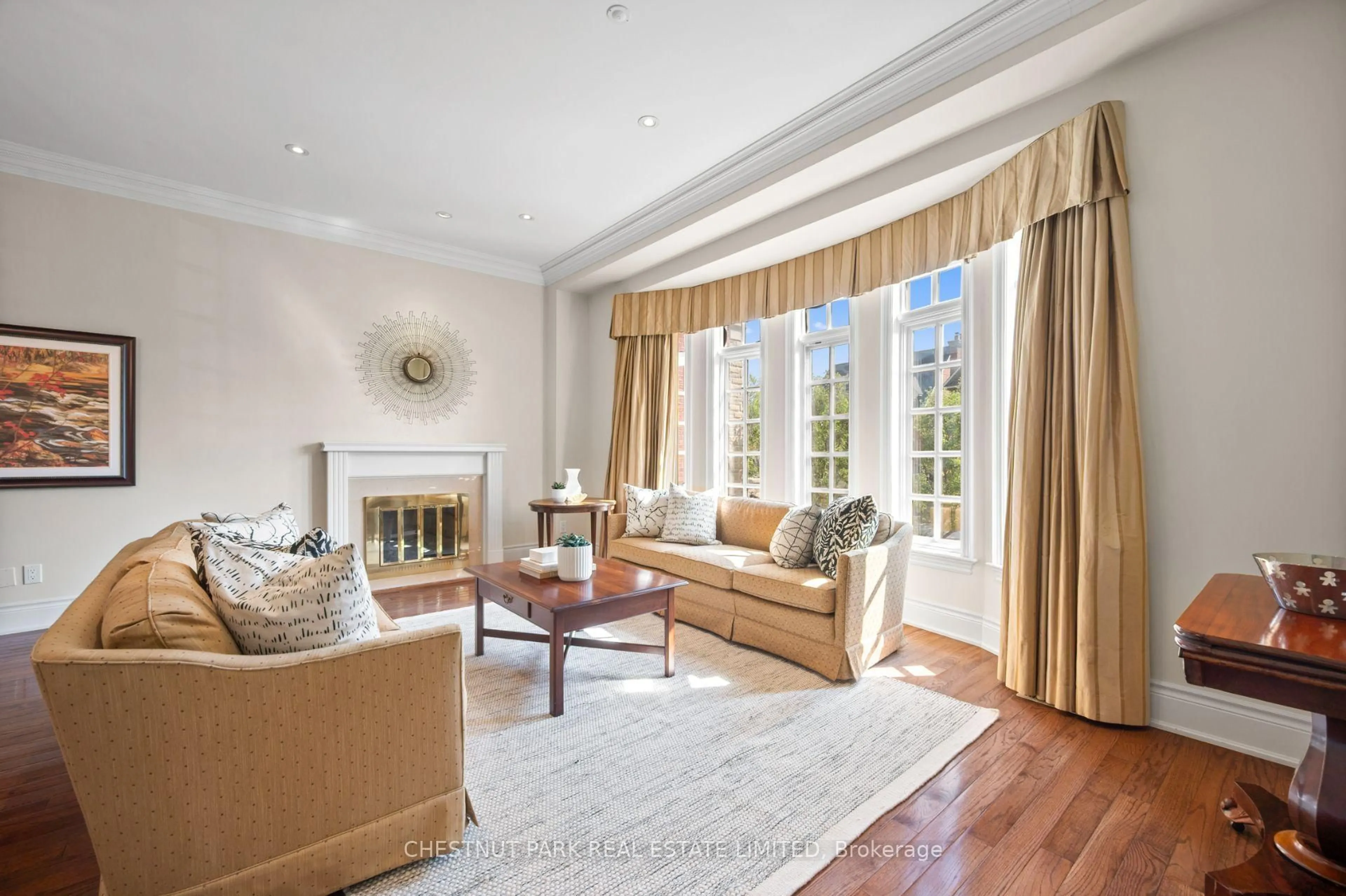 Living room with furniture, unknown for 8 True Davidson Dr, Toronto Ontario M4W 3X5